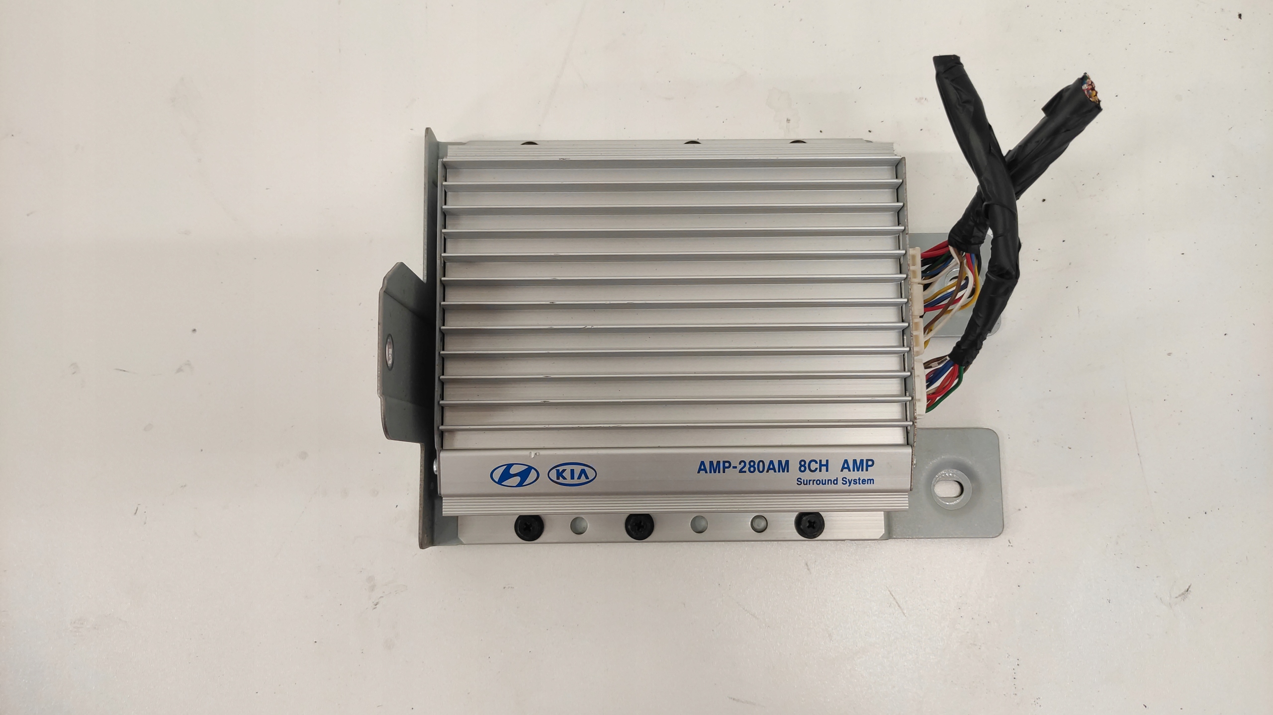 amplifier RADIA KIA SOUL 963702K000 08-13