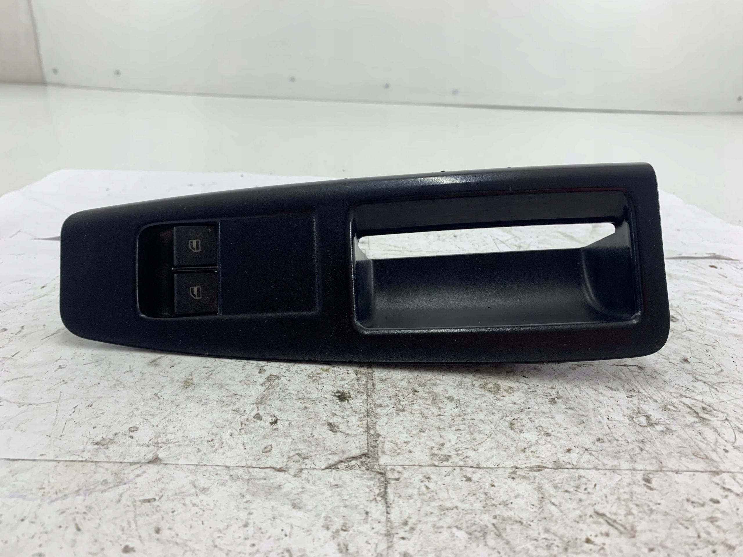 VW POLO 9N PANEL of the window left front driver´s