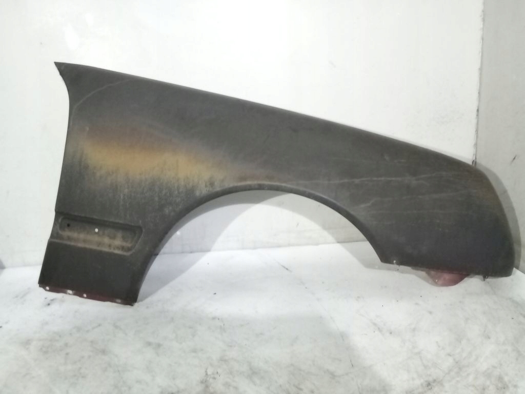 Mercedes W210 fender right