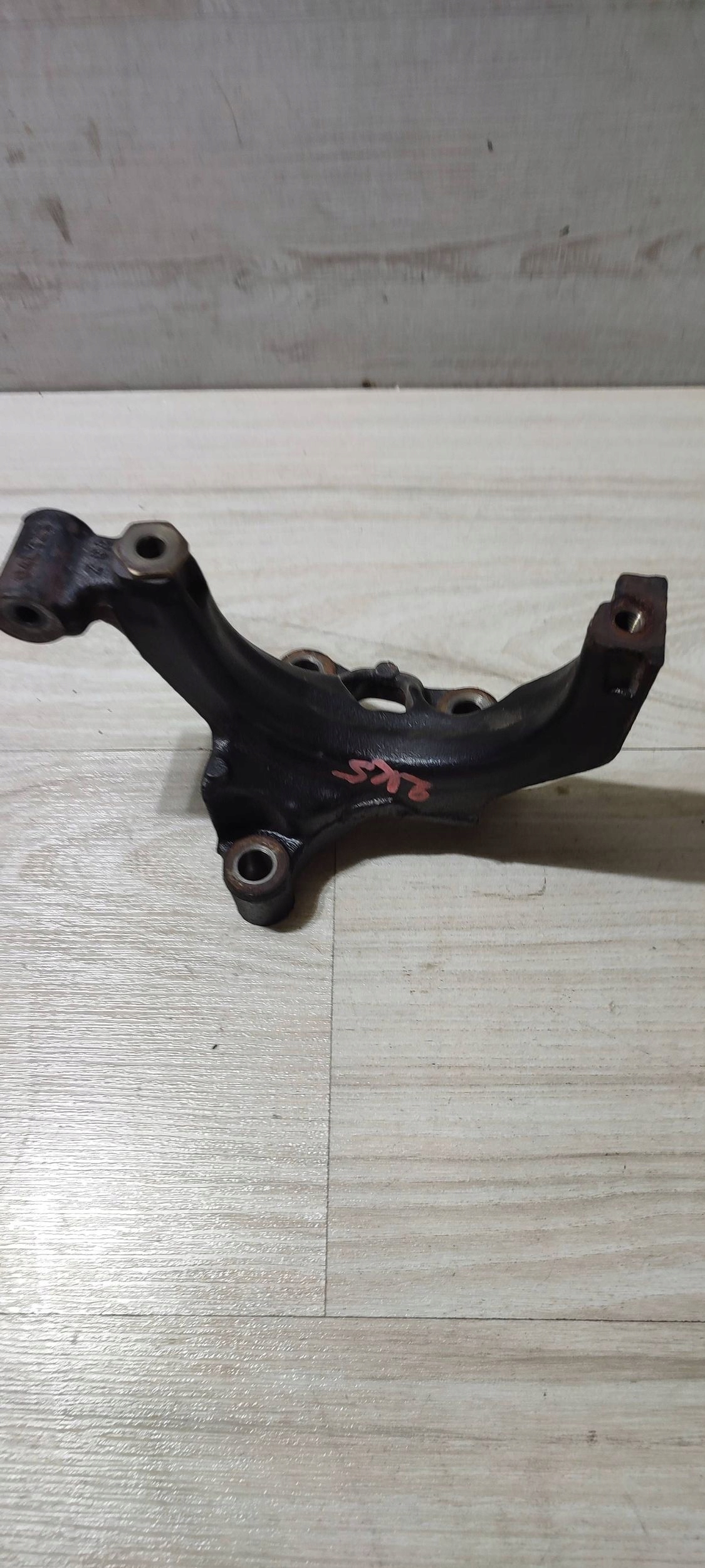 Halter chlodniczki EGR Volkswagen Caddy 04L02528A