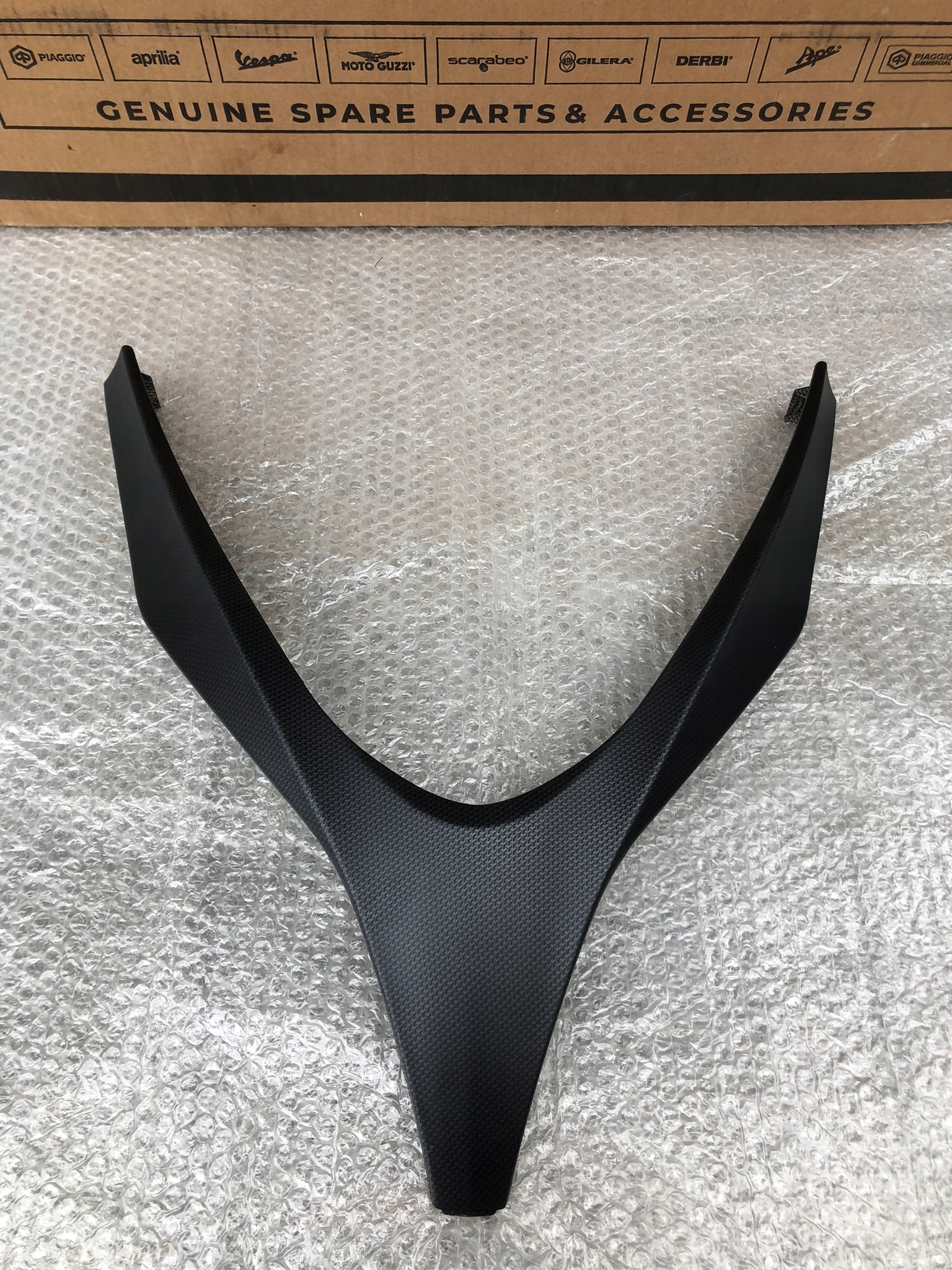 Piaggio MP3 kravata hydrografika Carbon 2014-2022