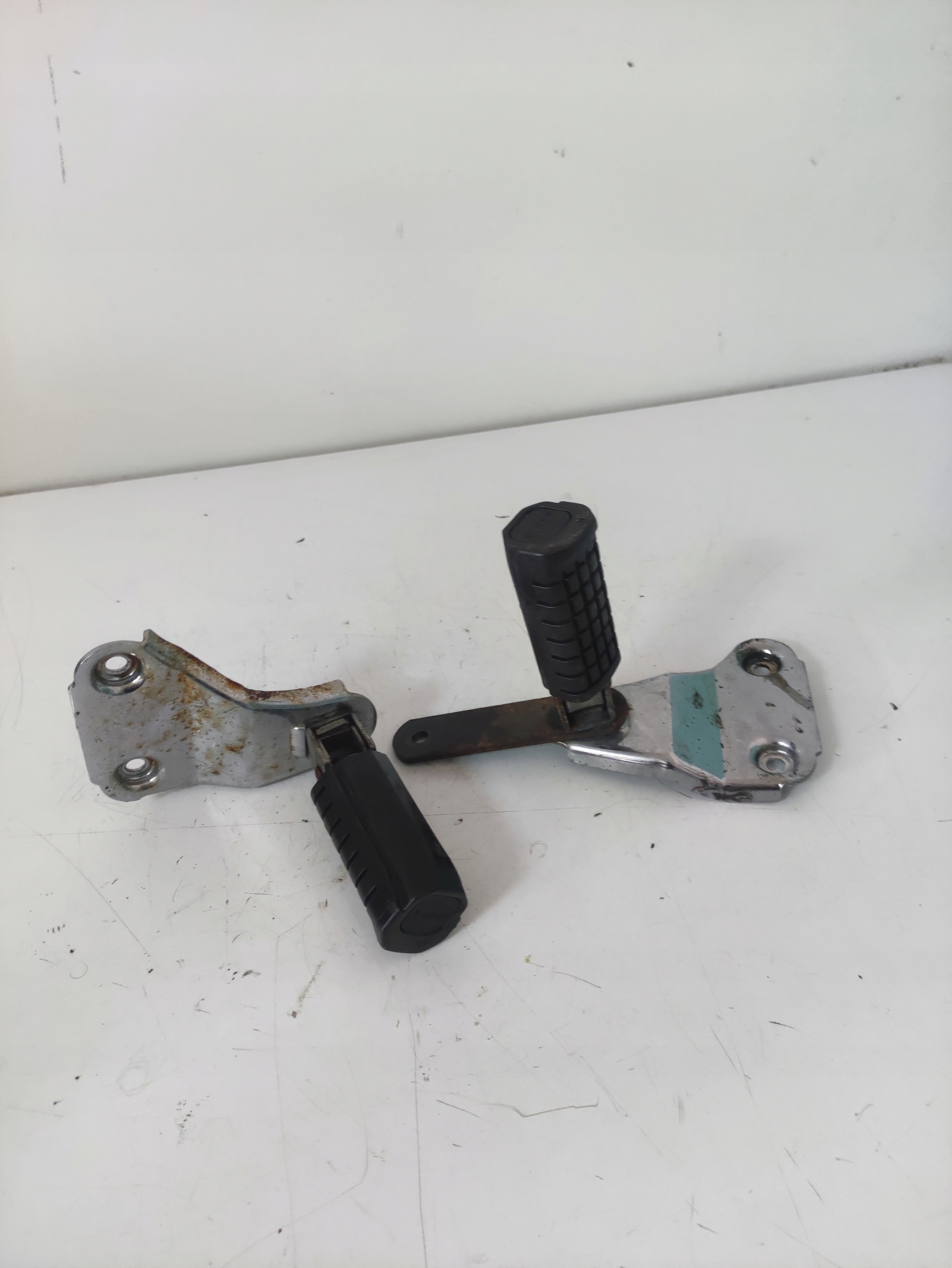 Пасажирські Набори 2шт. APRILIA CLASSIC 125