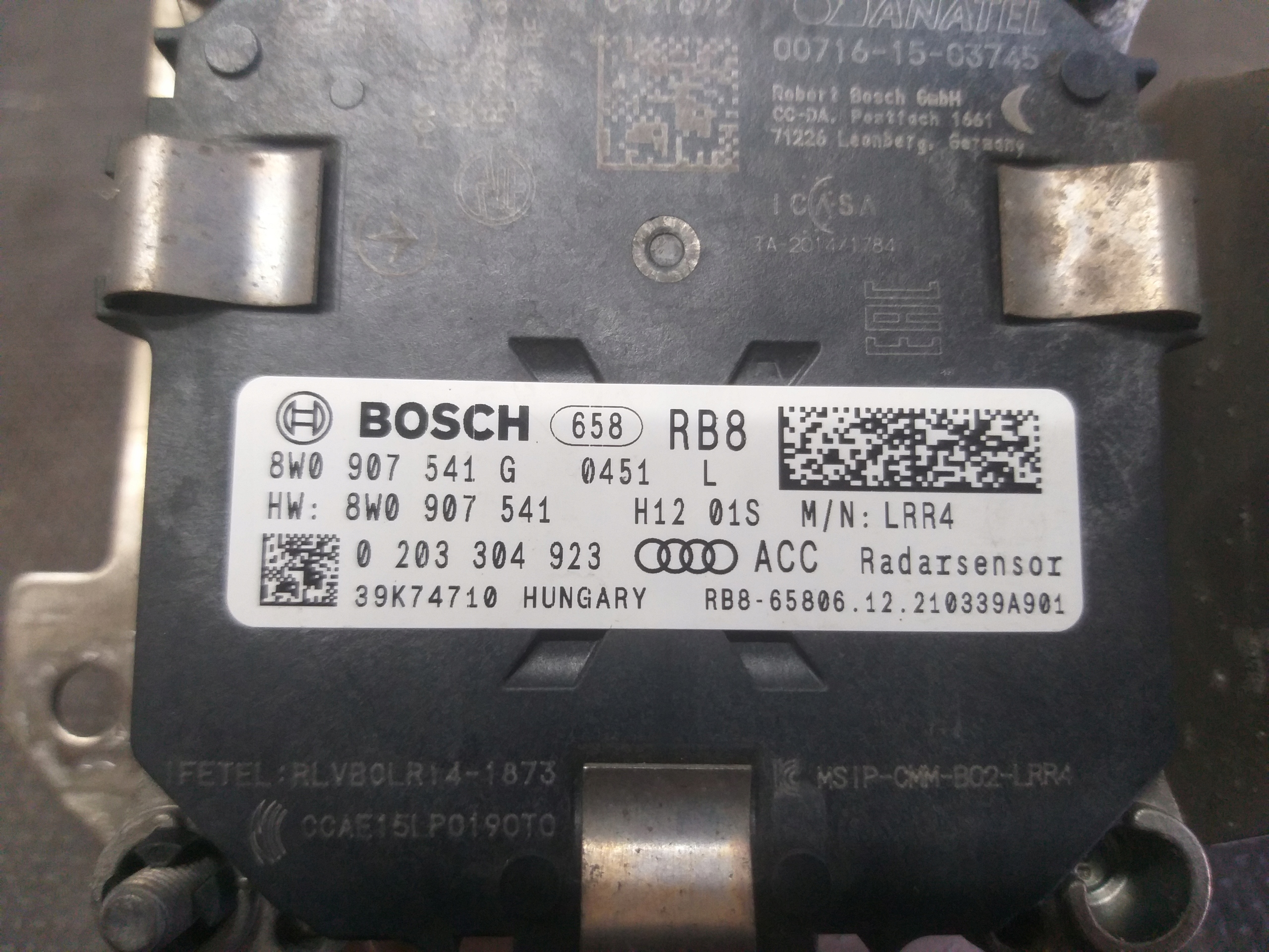 ATRAPA RADAR AUDI A4 B9 8W0907541G Producent części Audi OE