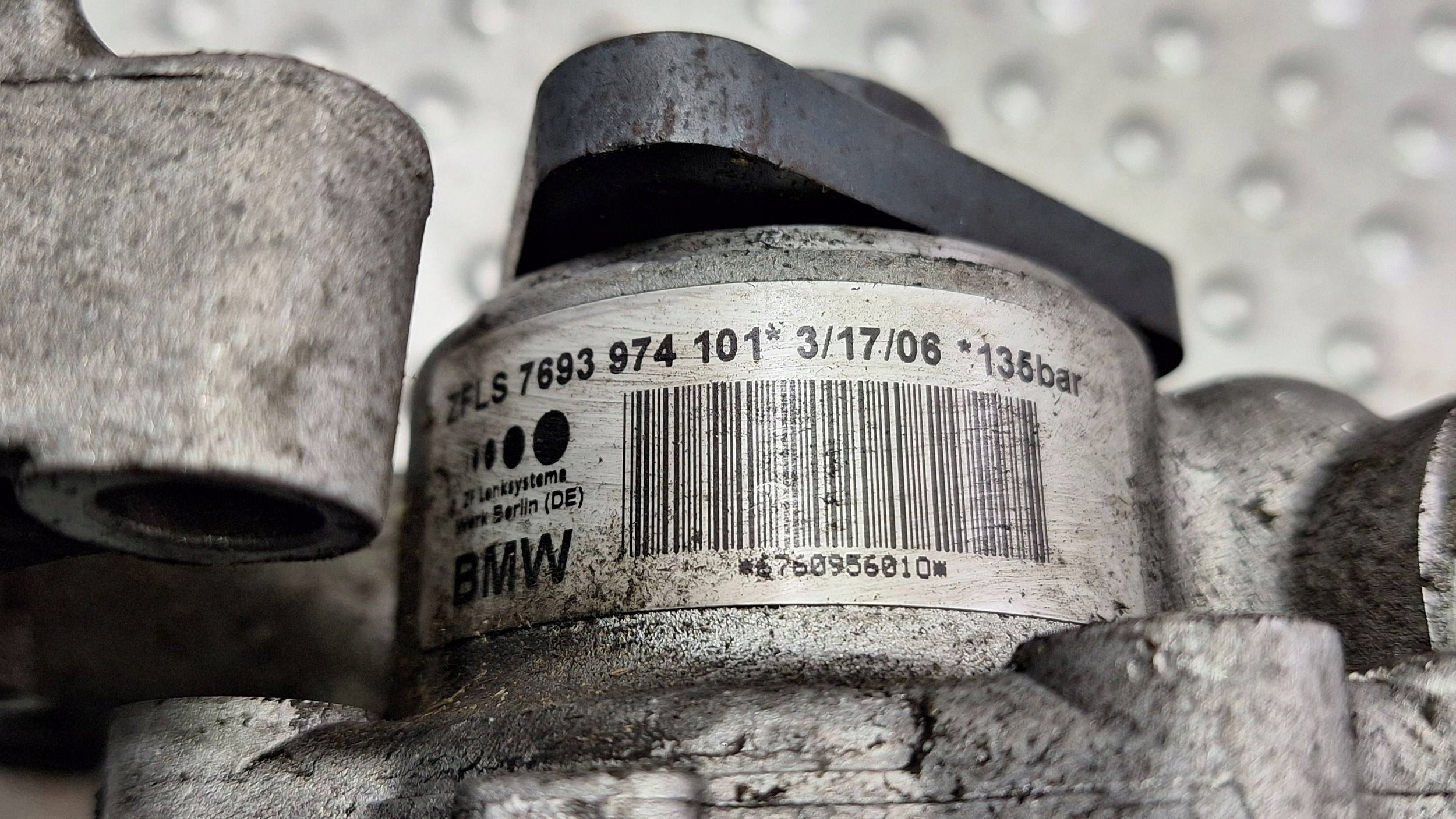 Pompa servosterzo 7693974101 6760956 BMW E60 E61 530 3.0 D M57N