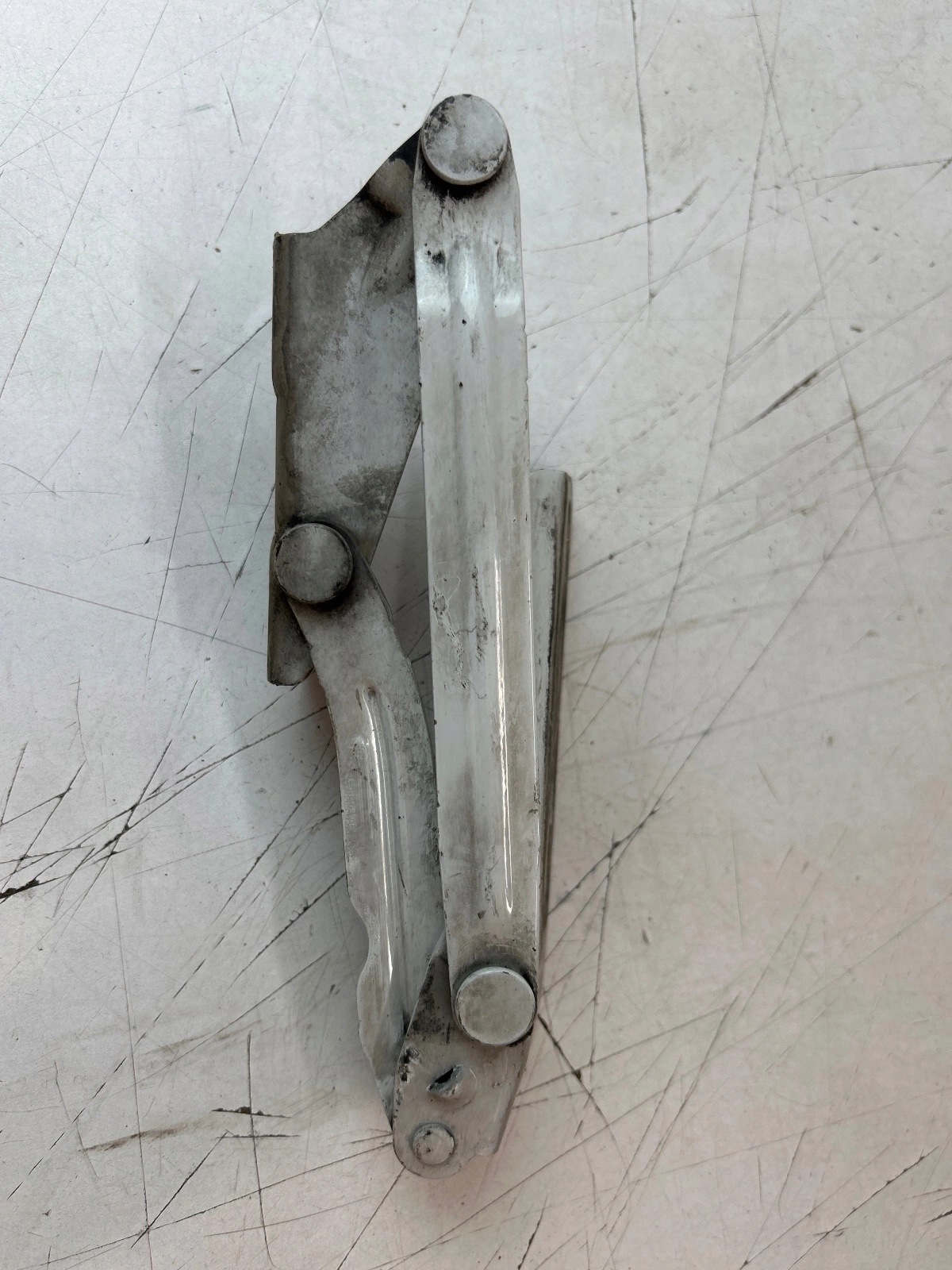 hinge bonnets front front left Mercedes Sprinter W906