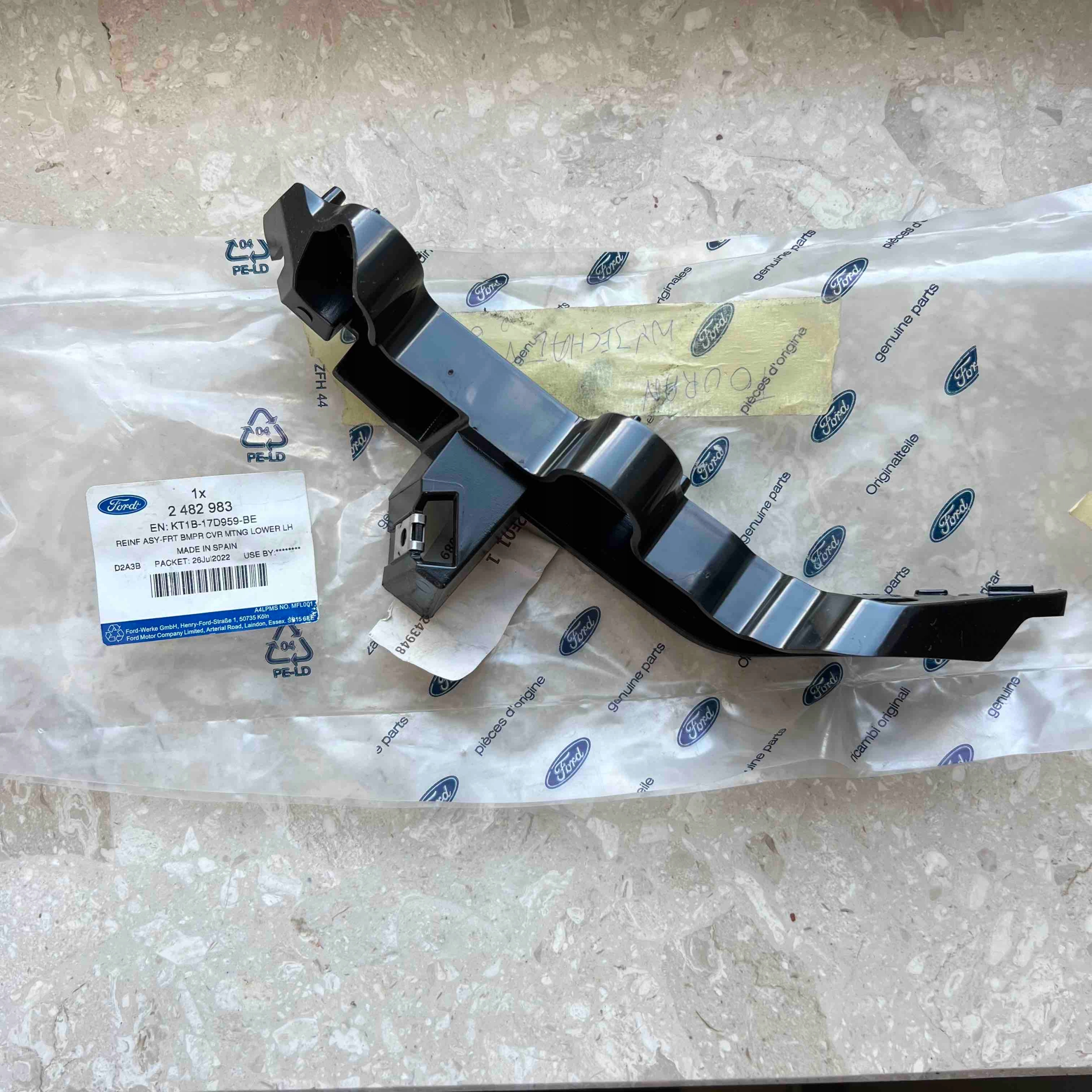 FORD TRANSIT CONNECT MK2 18- front right console of a bumper KT1B-17D958-B