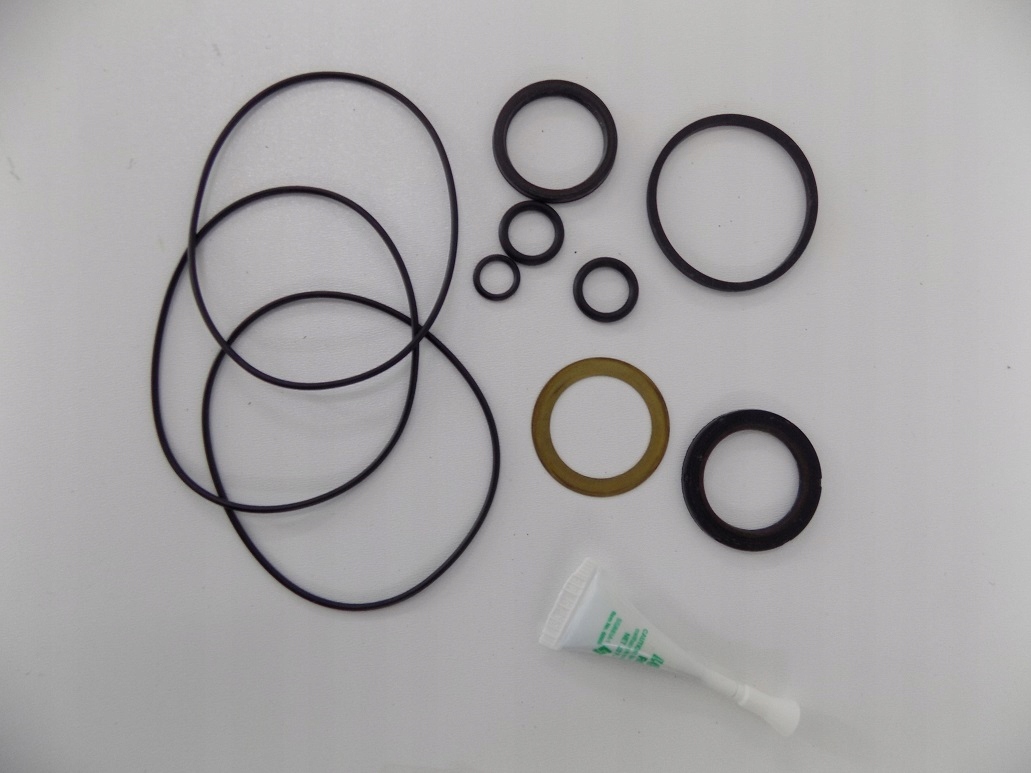 CNH CASE IH NEW HOLLAND ZESTAW USZCZELEK 87036584