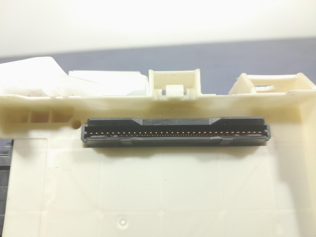 lexus ES VII РЕСТАЙЛИНГ 21- модуль блок предохранителей 82730-33Q30