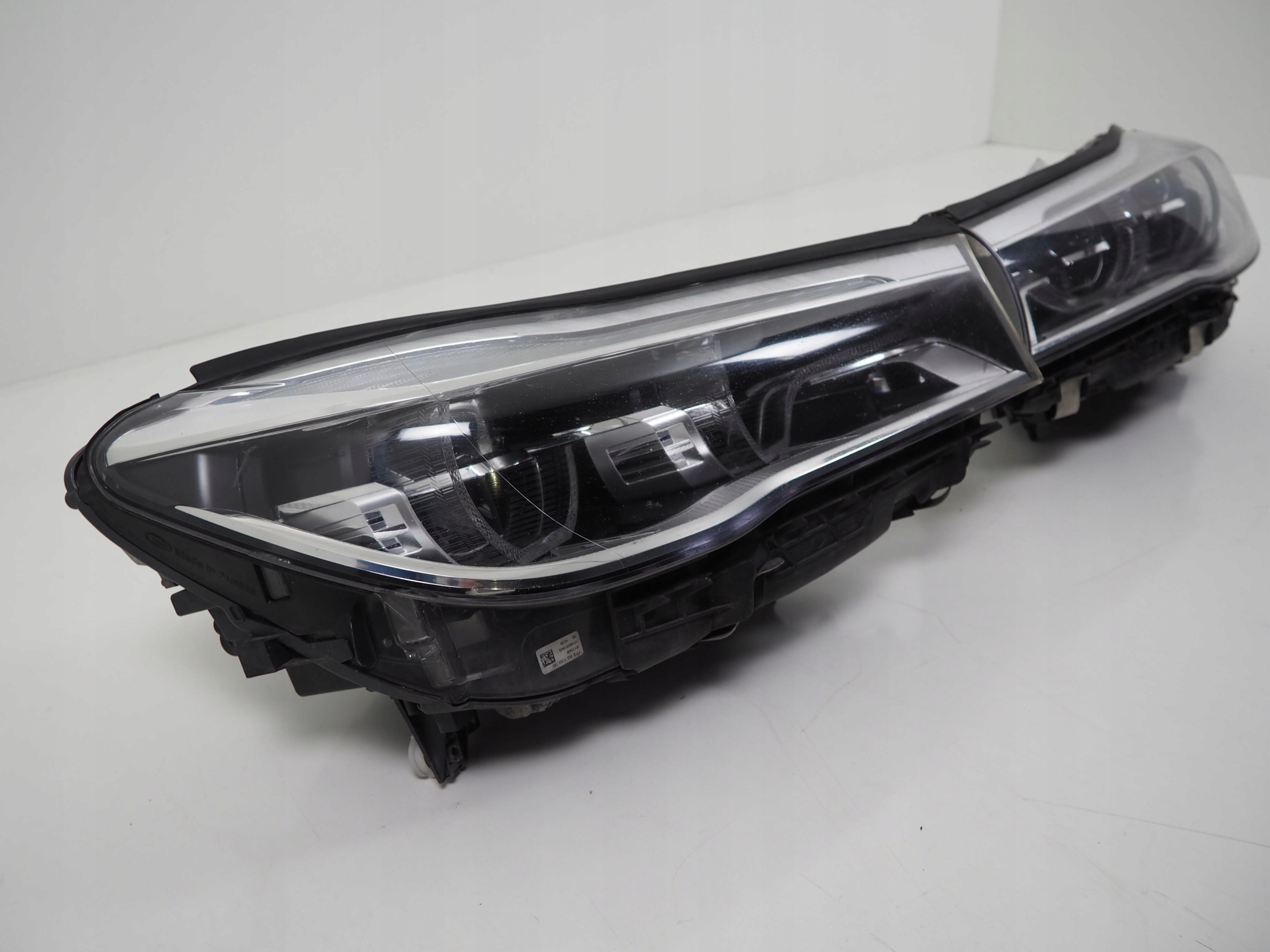 LAMPA LEWA PRAWA PRZÓD BMW G11 G12 ADAPTIVE LED Typ samochodu Samochody osobowe