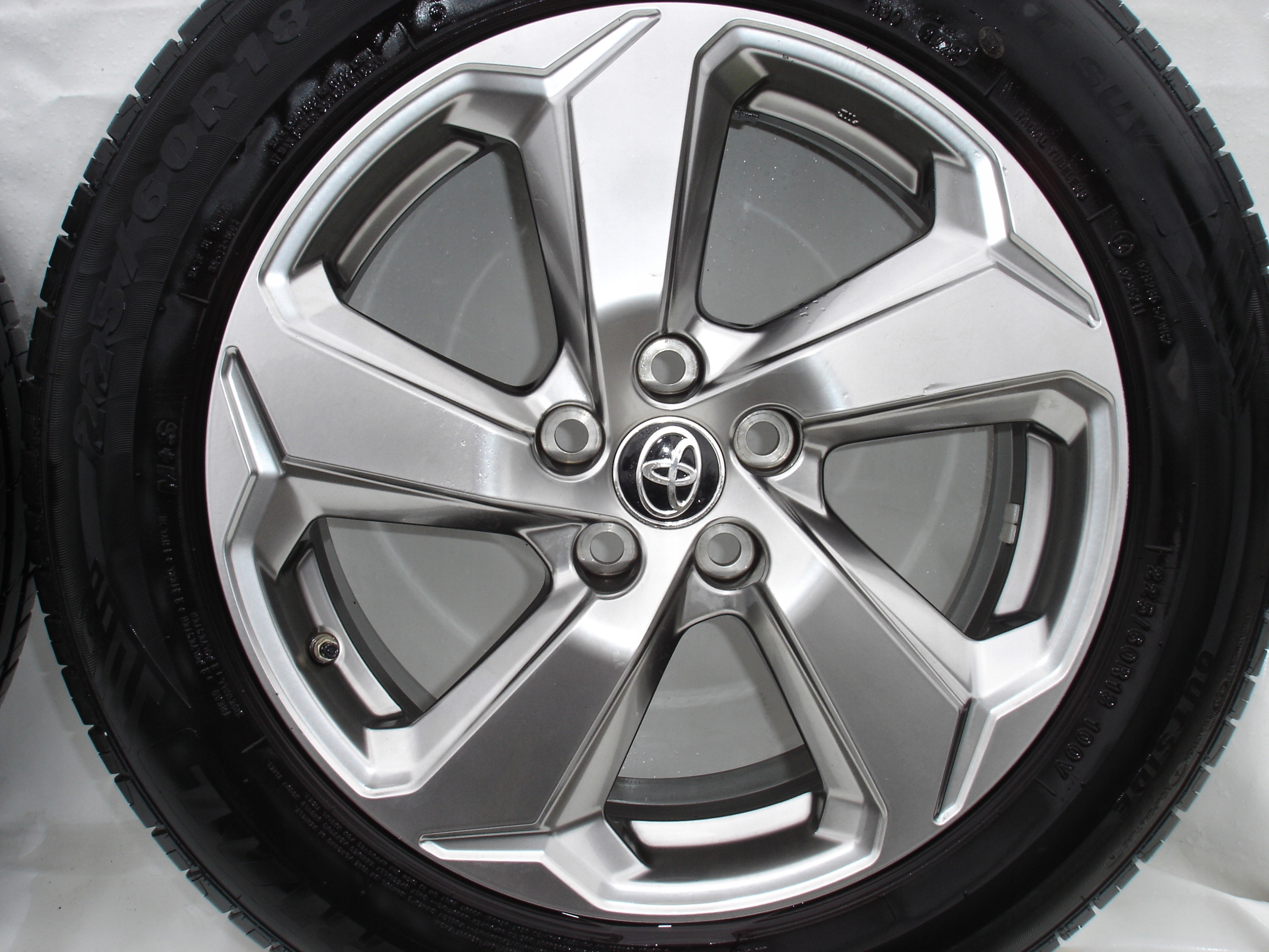 TOYOTA RAV4 V 19- wheels discs 225/60/18