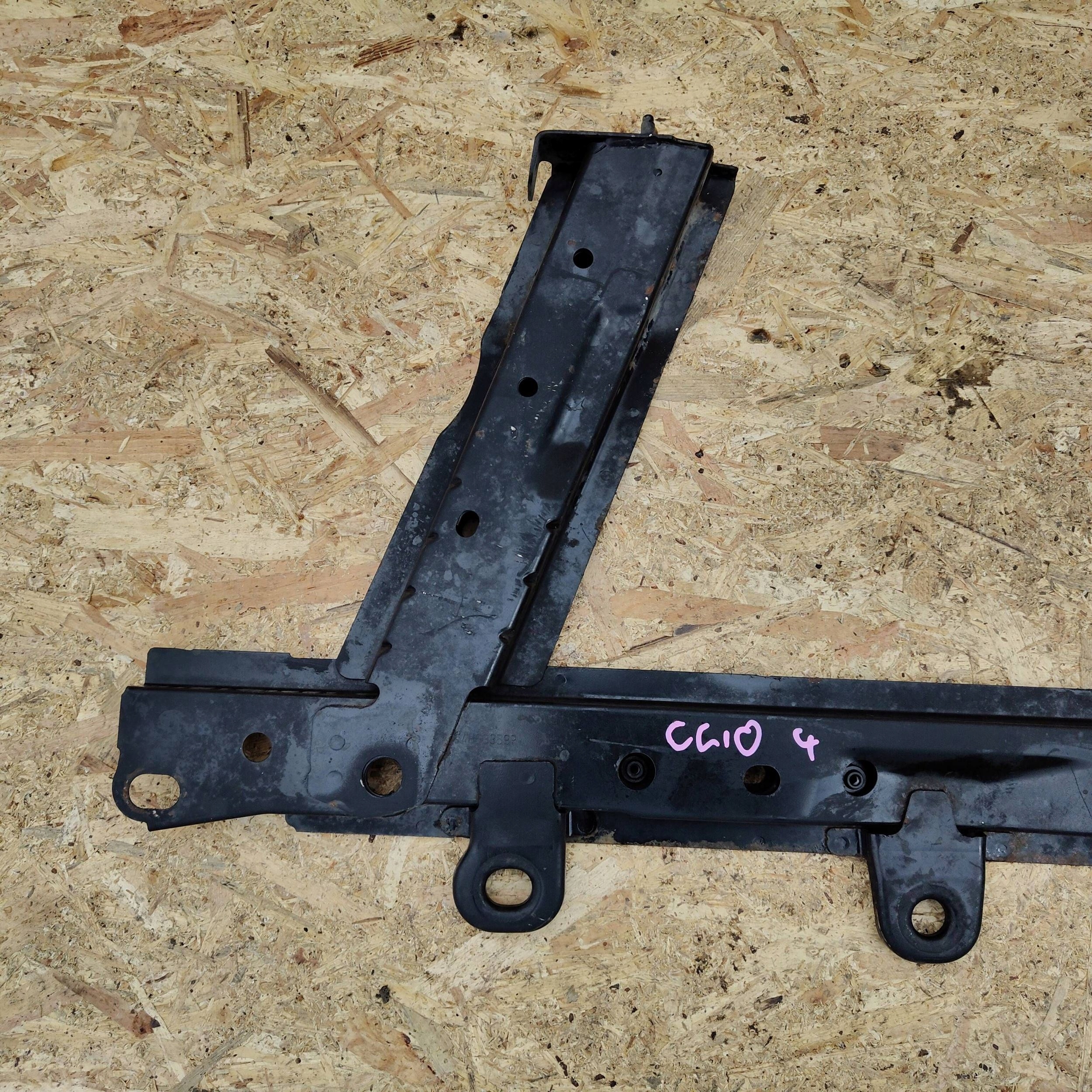 lower holder radiator front Renault Clio IV A39140292F