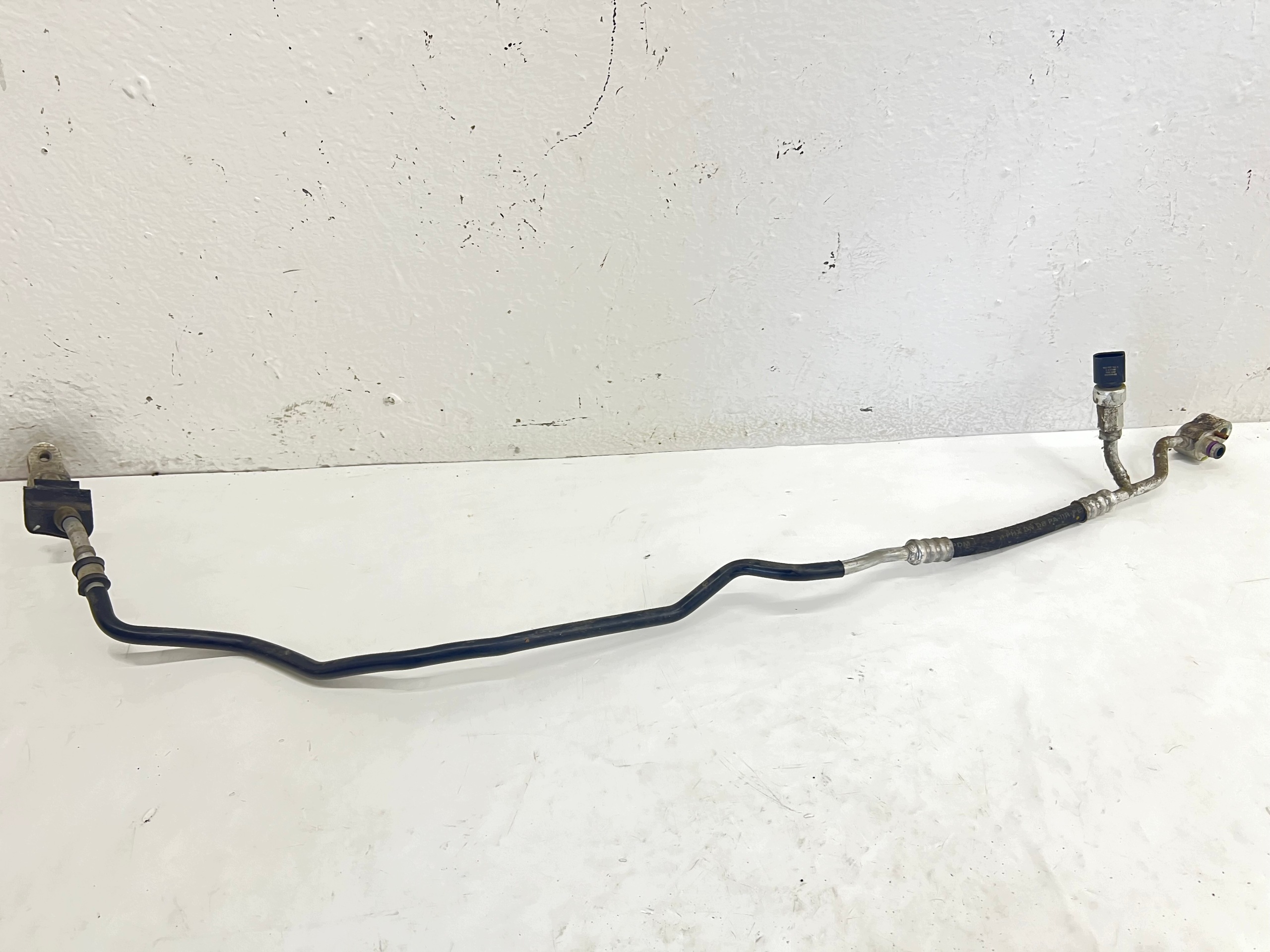 hadica vedenie KLIMATYZACVJI AUDI Q7 TDI 4L VW TOUAREG a 7L 7L6820741F