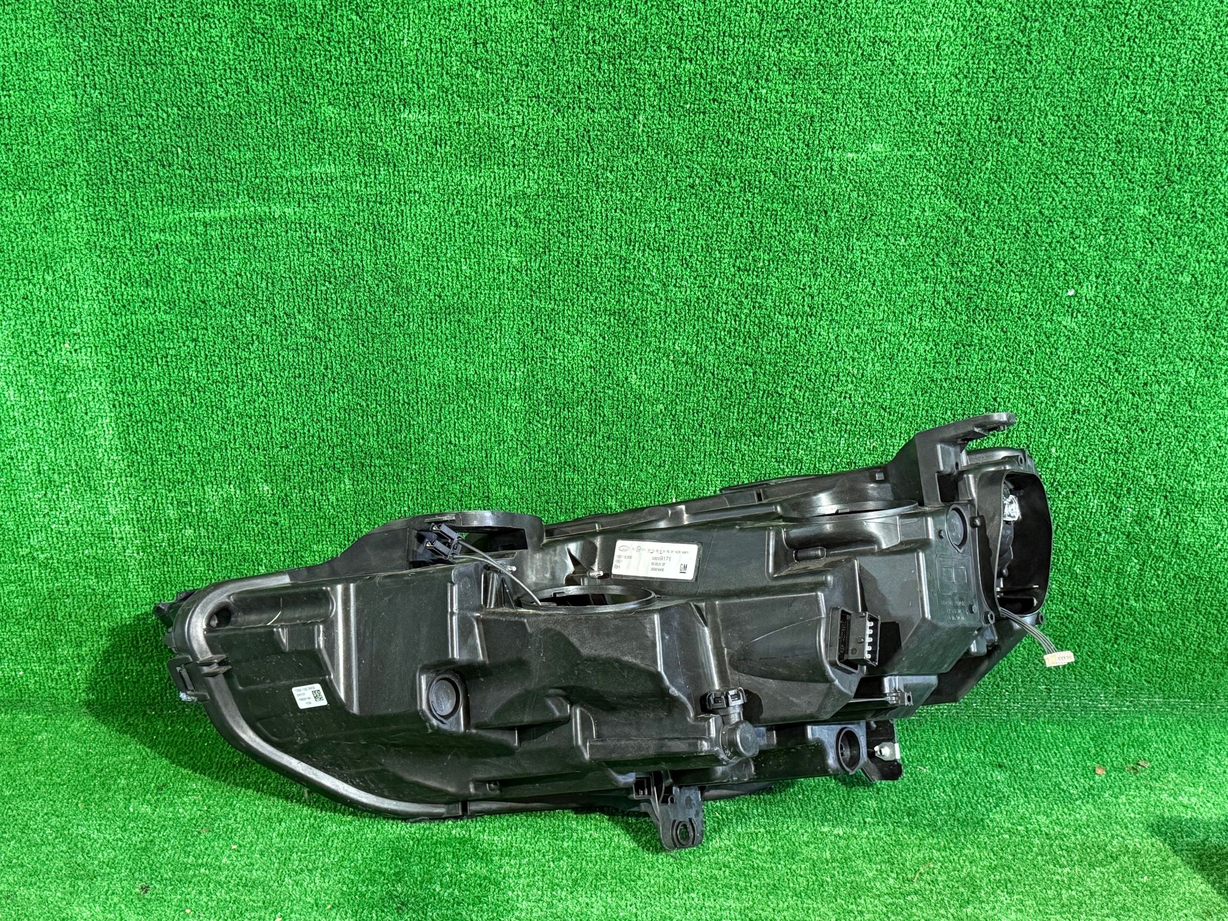 REFLEKTOR right OPEL INSIGNIA B nr:476