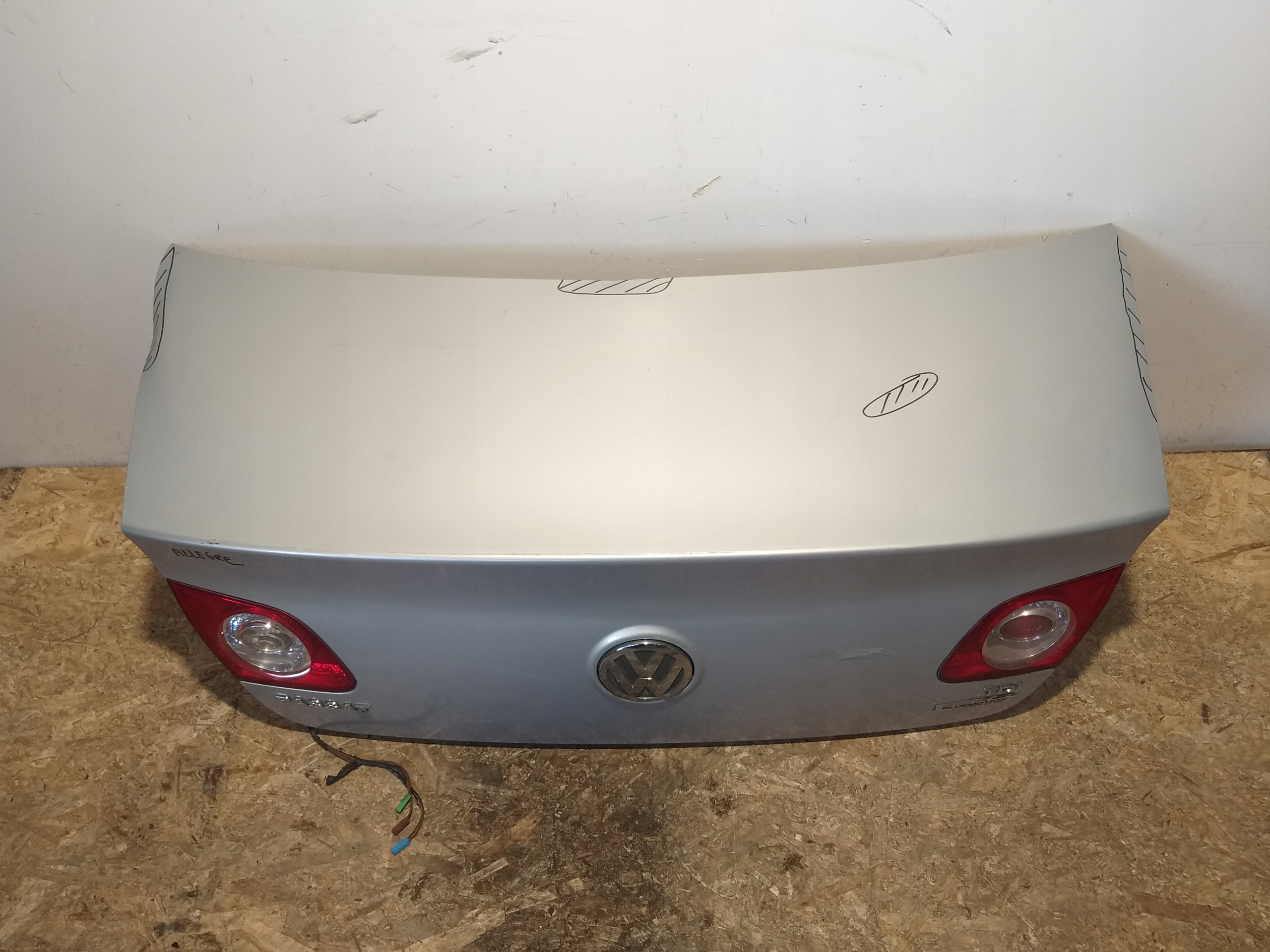 boot door VW Volkswagen Passat B6 sedan