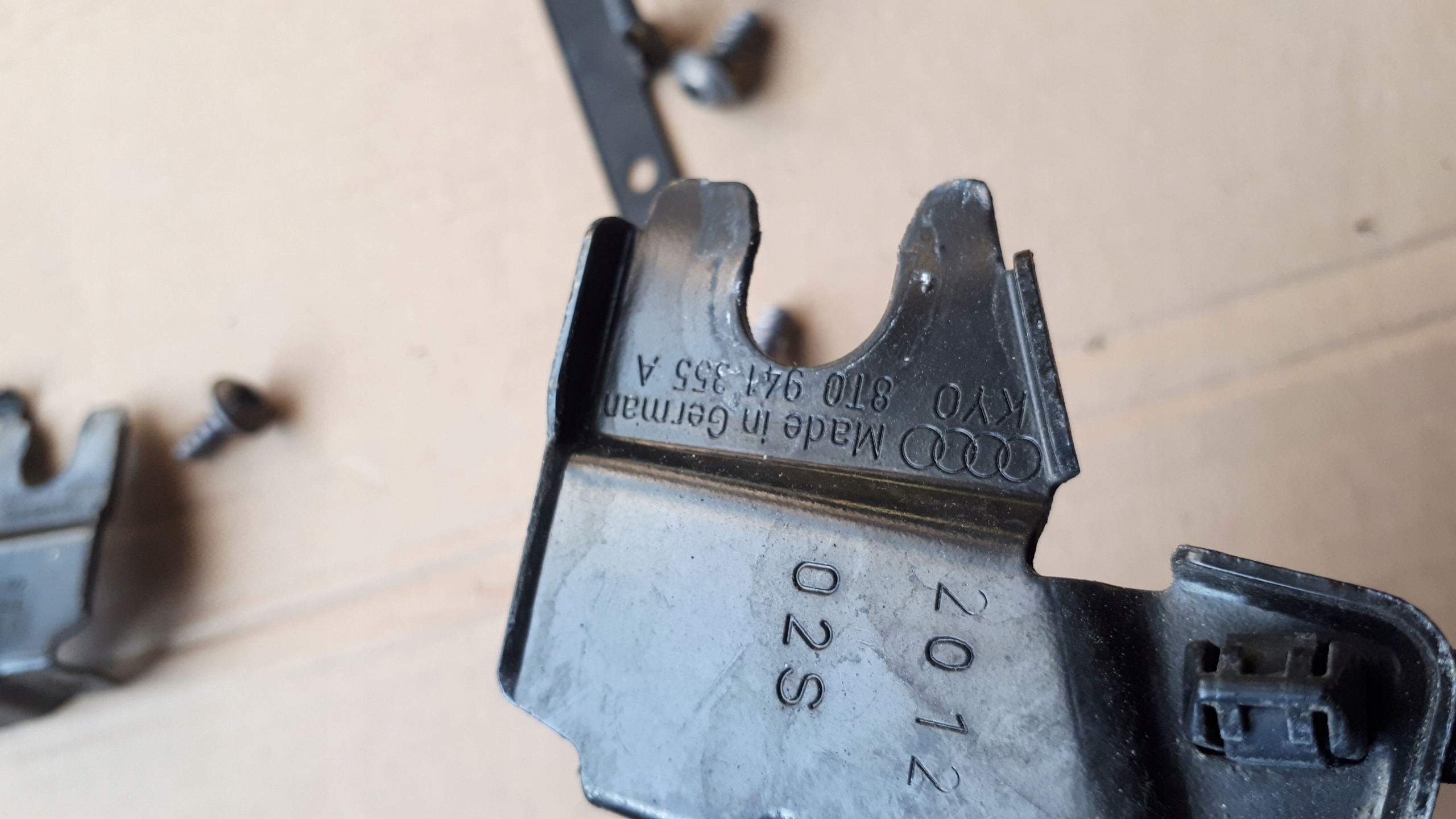 A4 B8 LIFT bracket holder lights supports left right