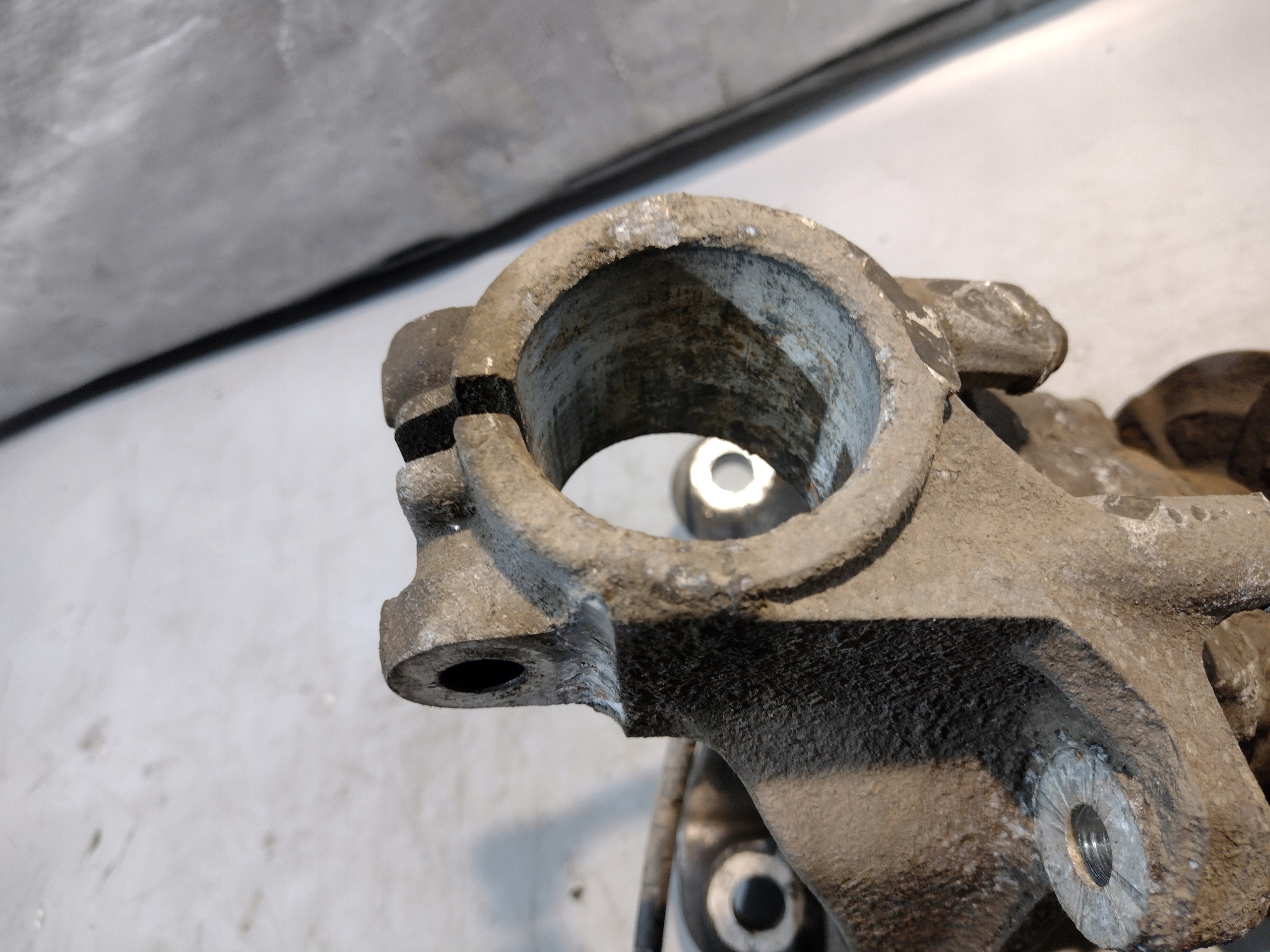 swing right front BMW E90 2,0D (M47) 6764444