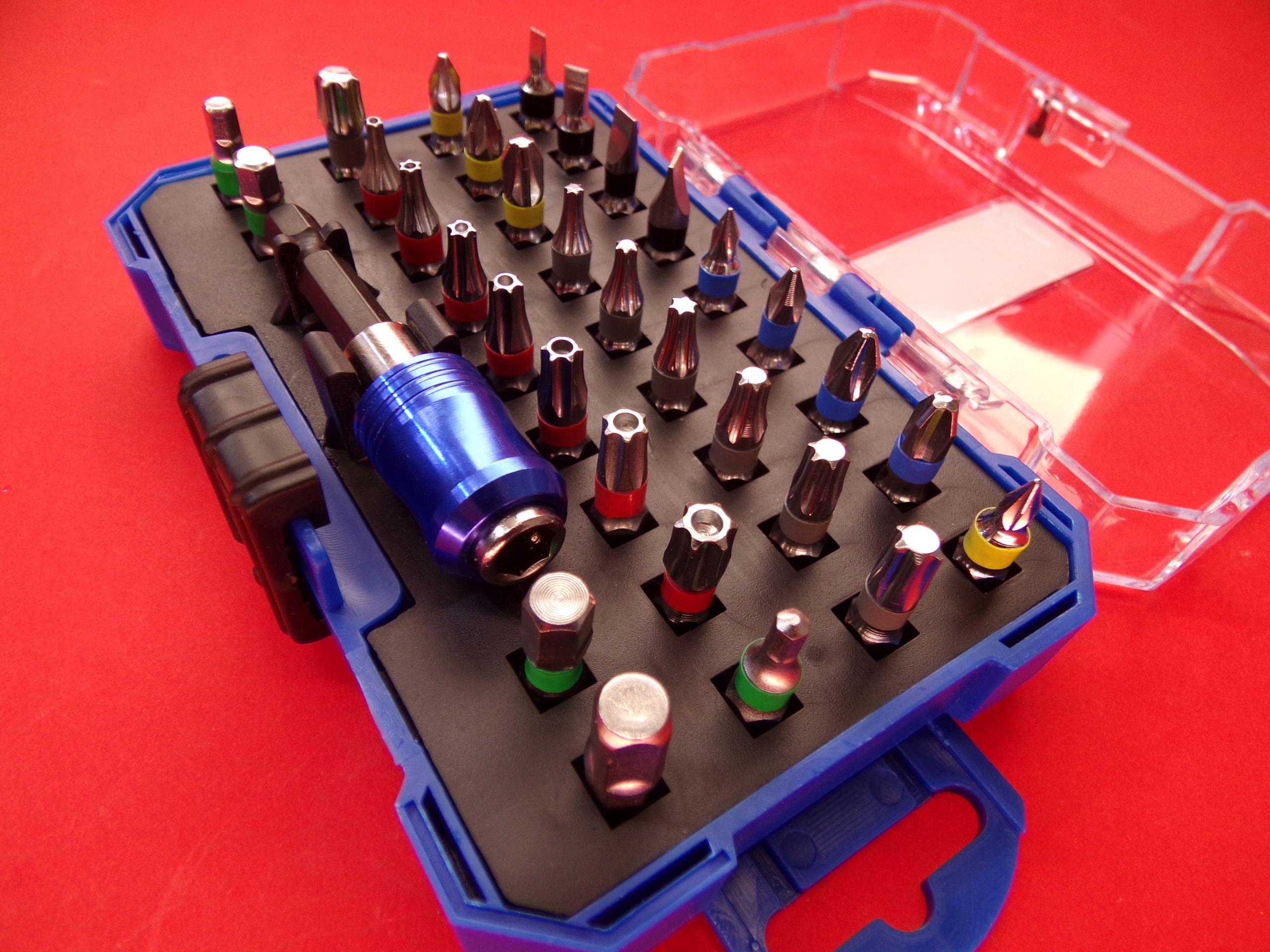 ZESTAW BITÓW KOŃCÓWEK Z UCHWYT MAGNETYCZNYM 32 EL Typ grotu płaski Pozidriv Torx imbus