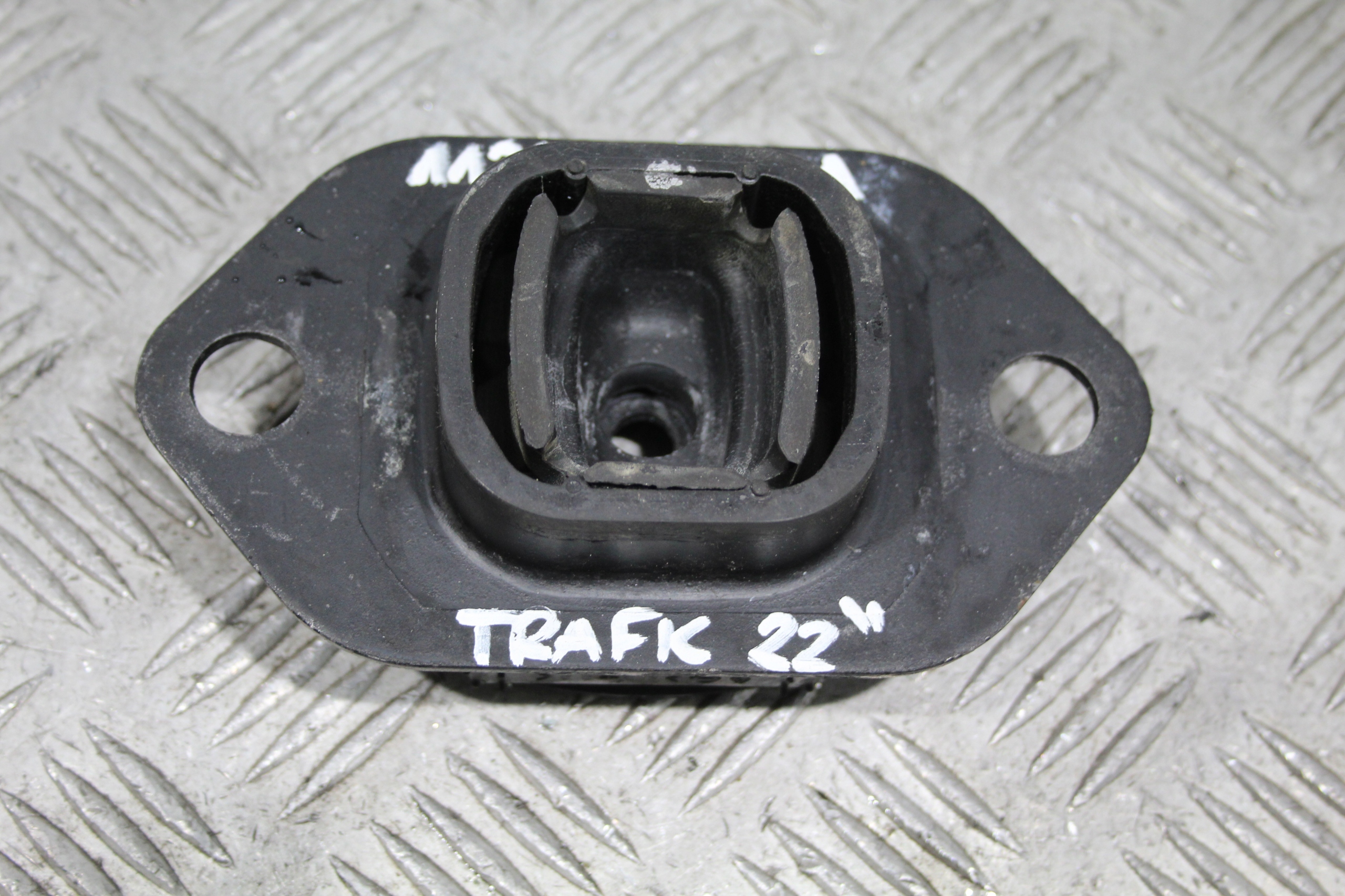 holder gearbox mounting TRAFIC IV 4 III 3 LIFT