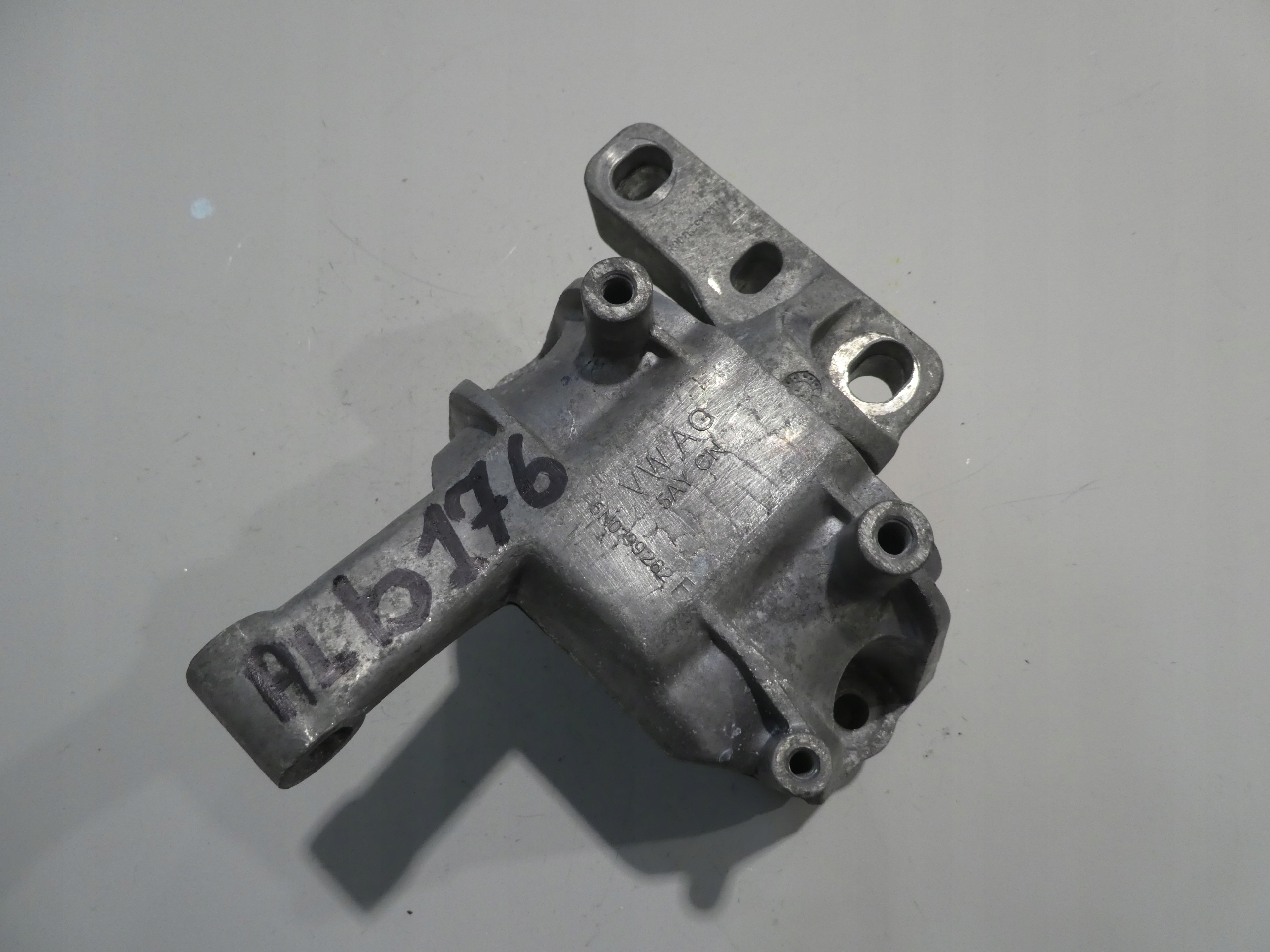 engine mount VW TIGUAN 5N0199262F