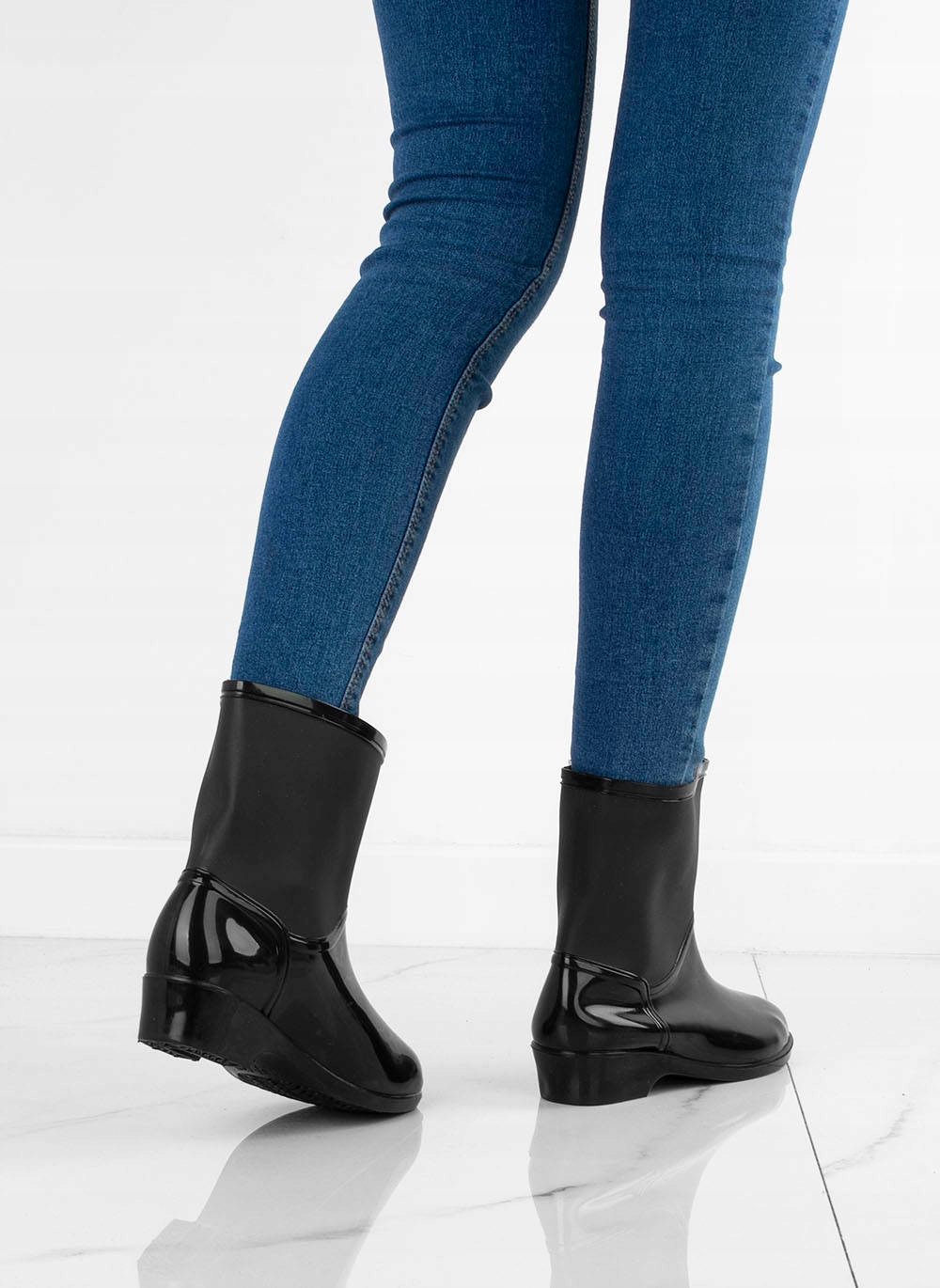 6719 CZARNE KRÓTKIE KALOSZE BOTKI DAMSKIE 40 Materiał podeszwy inny