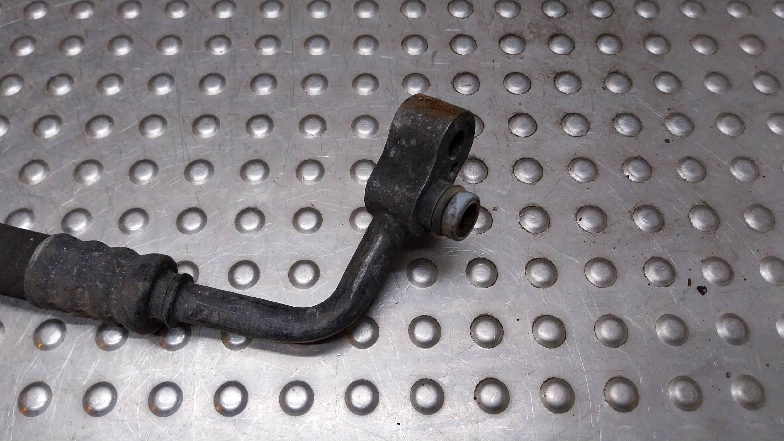 vedení klimatizaci 8379717 BMW E39 306D1 M47