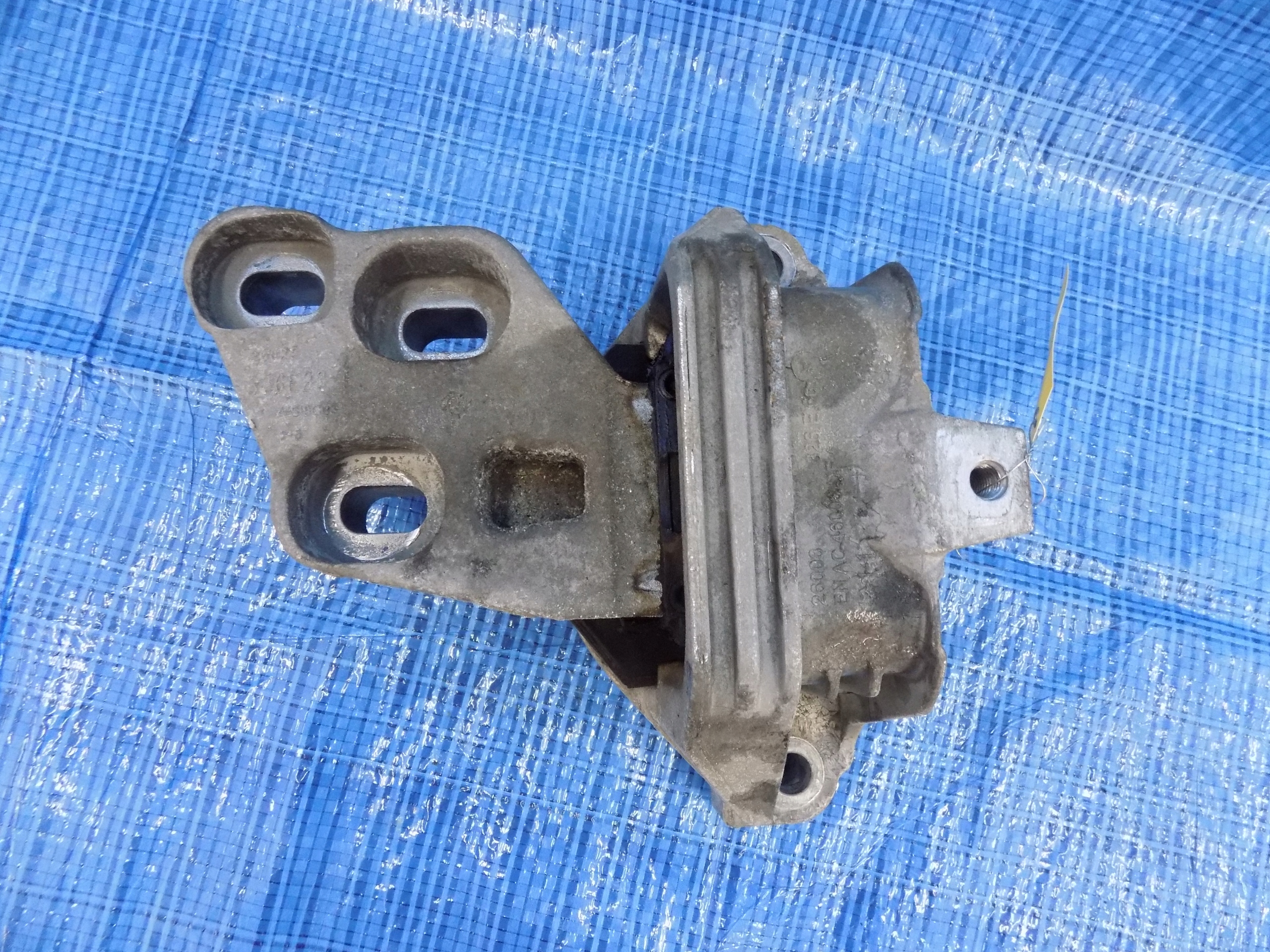 A2462400617 2462400617 - Подушка двигателя MERCEDES W176 2.2 CDI 15R