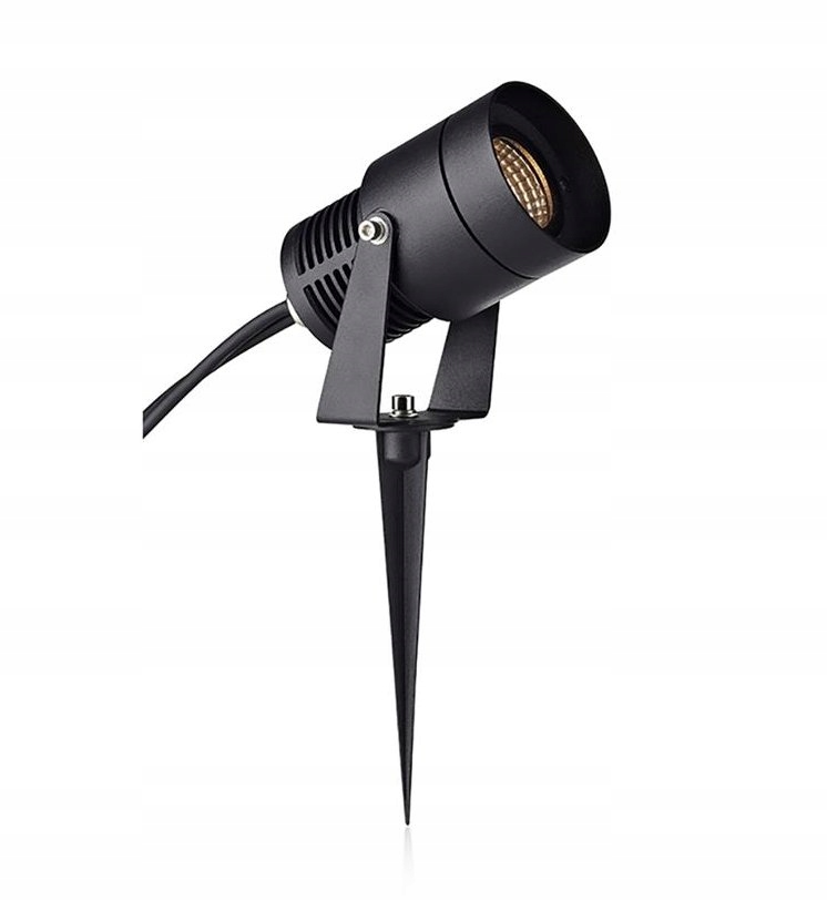 Reflektor zapichnutý do záhrady, možnosť zavesenia, ochrana Ip 44 Markslojd