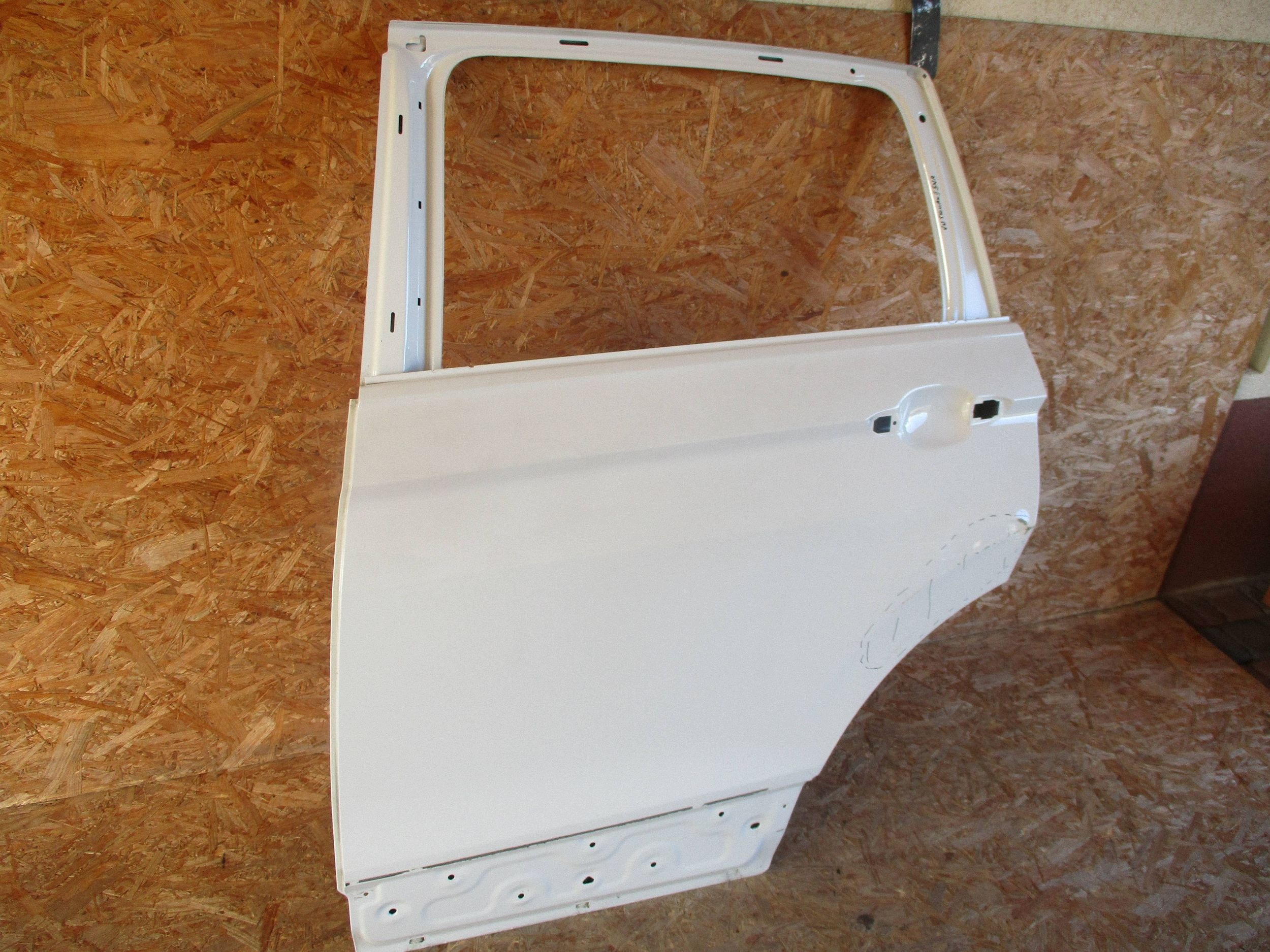 door rear part rear. left VW TIGUAN II 5NA