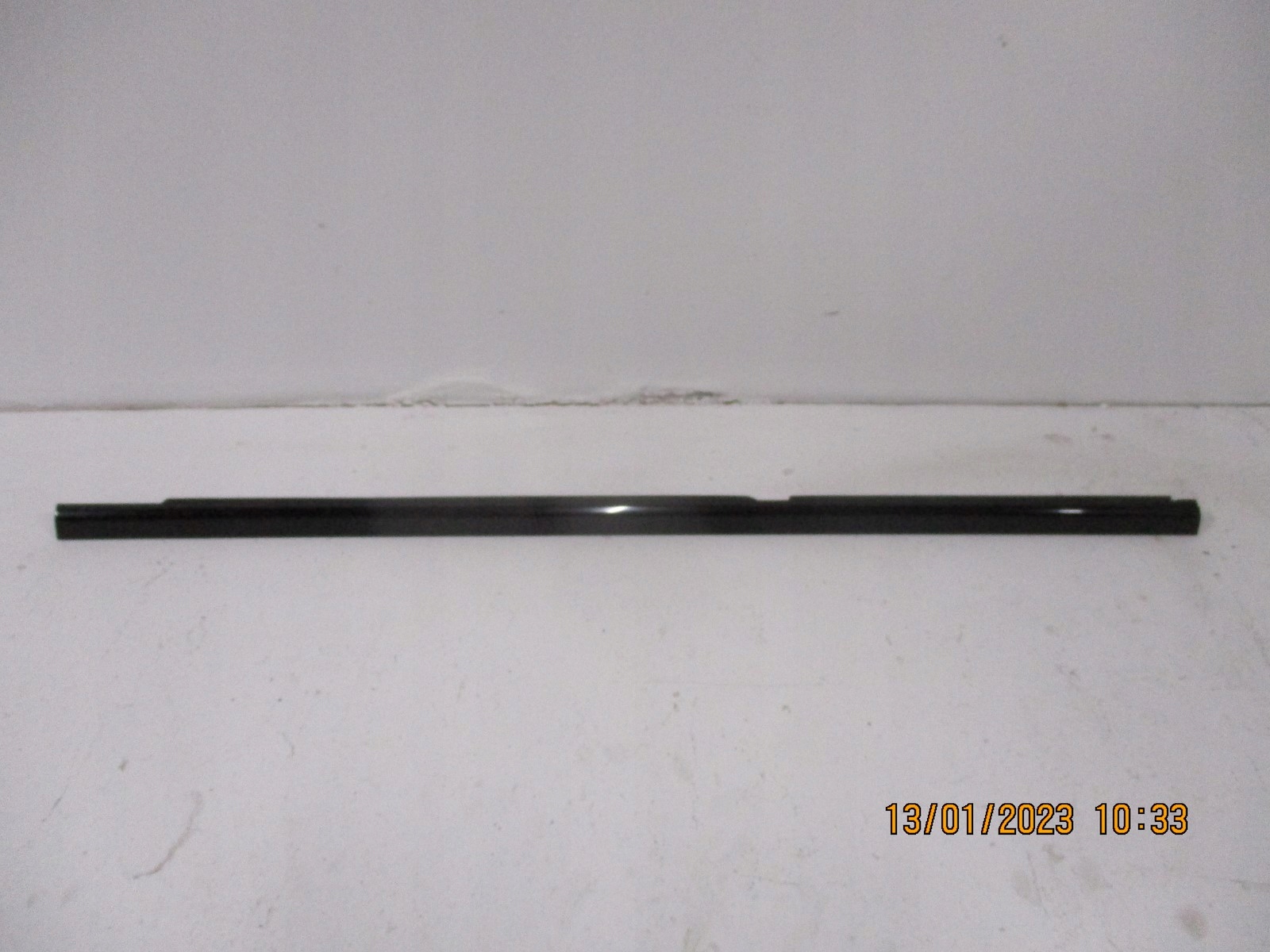 moulding dust MERCEDES C KLASA A2057303701