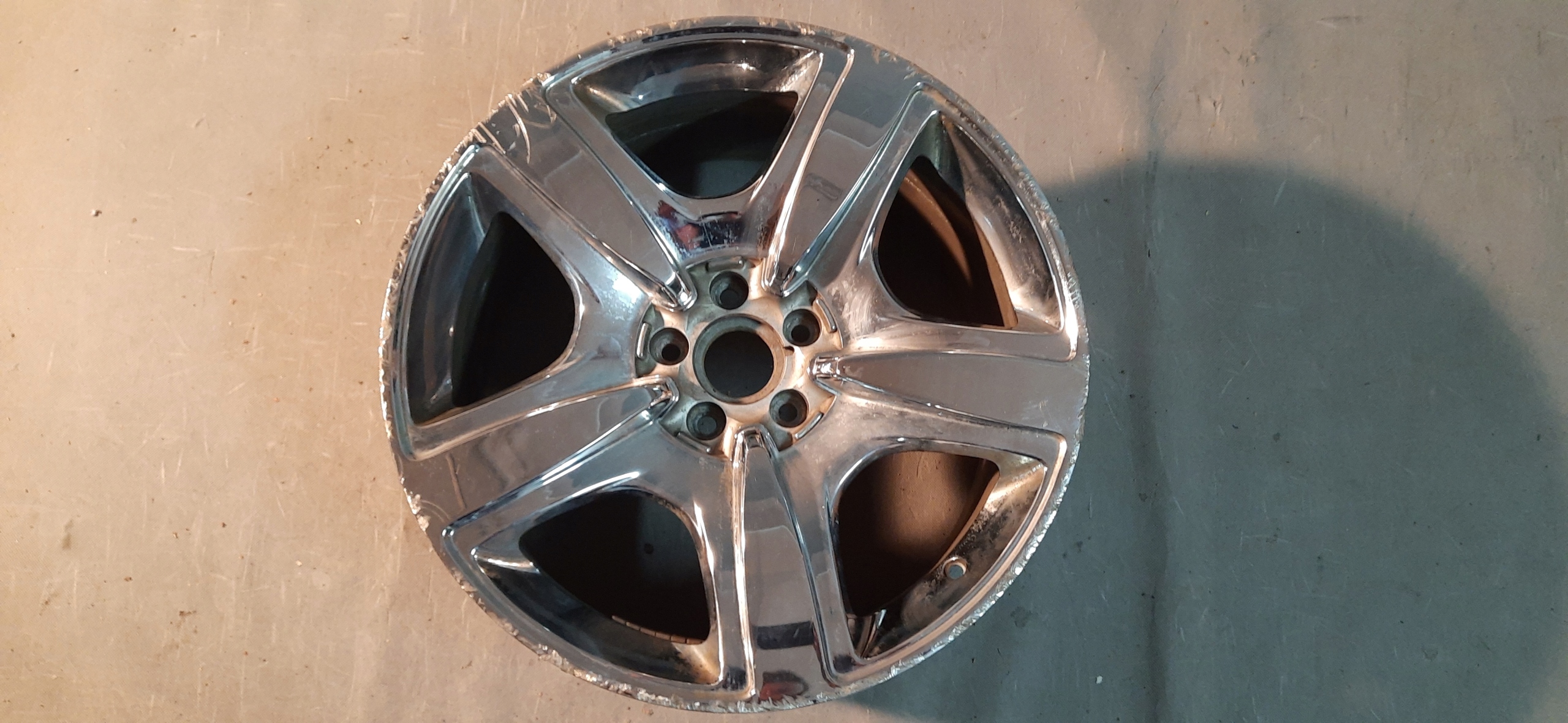 Обід алюміній БЕНТЛІ КОНТИНЕНТАЛЬw0601025al