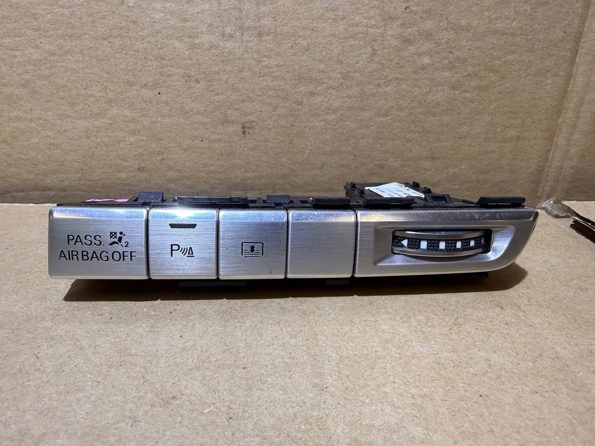 AUDI A8 D4 PANEL controls PRZYCISKI button PDC ROLETY 4H0820911B