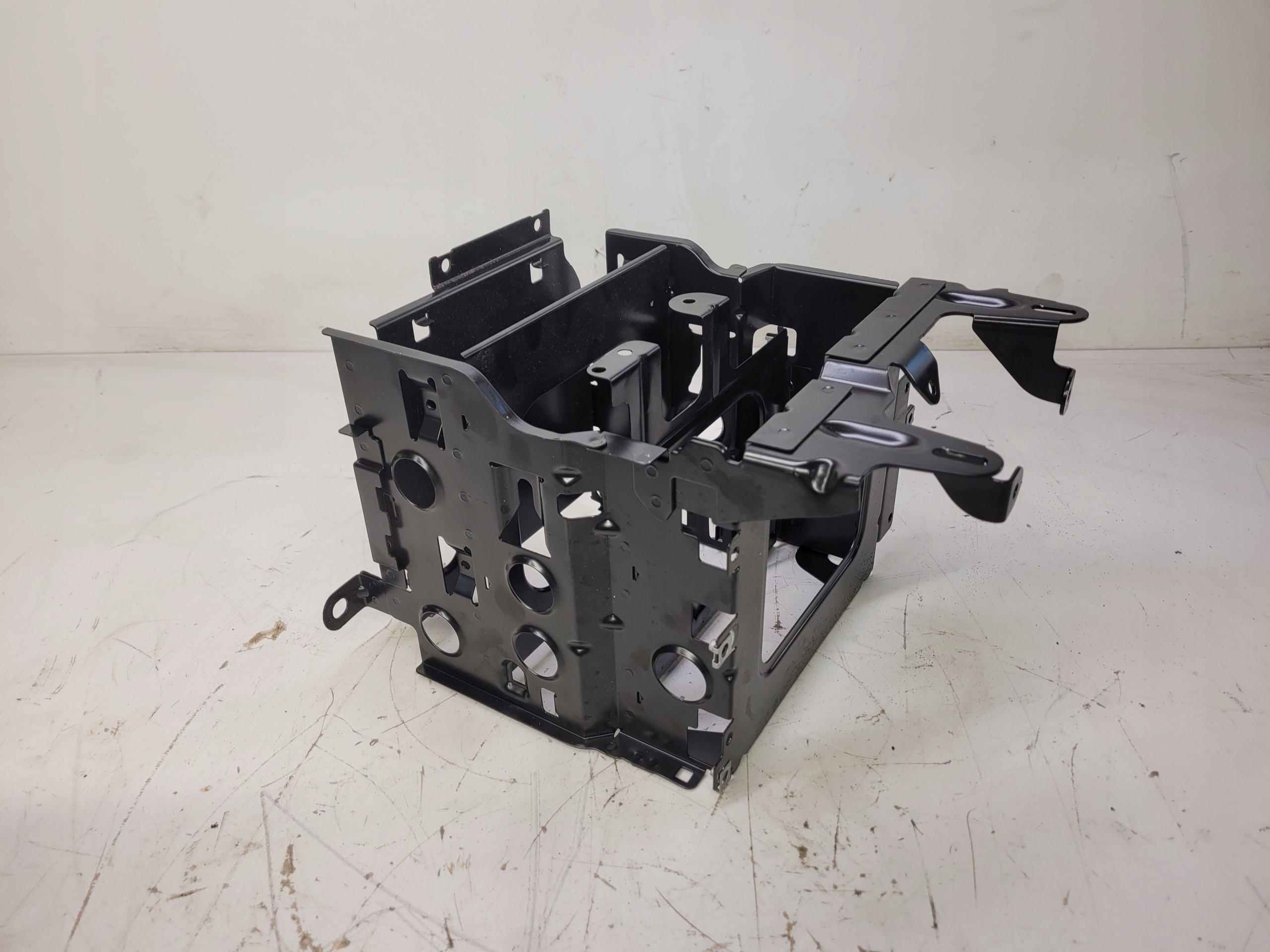 PANIER SUPPORT PLAQUE ZMIENIARKI TUNERA A6 C6 4F0035209C