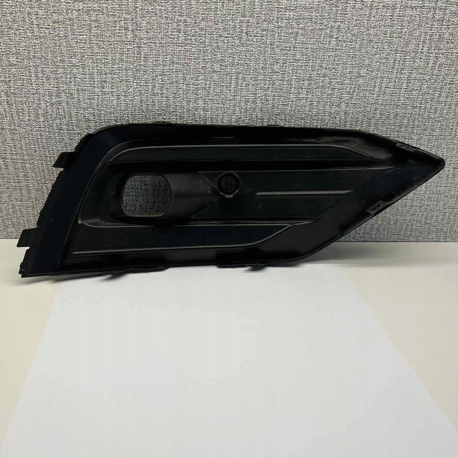 VOLVO S60 V60 2017- 2024 grid of a bumper left front left front 31455638