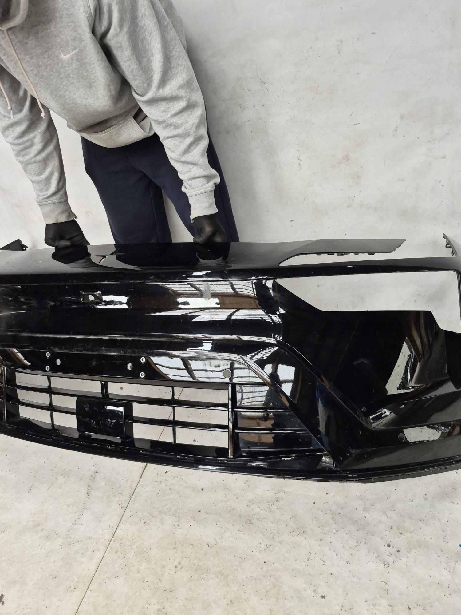 POLESTAR IV 4 23- bumper front front PDC 80008611