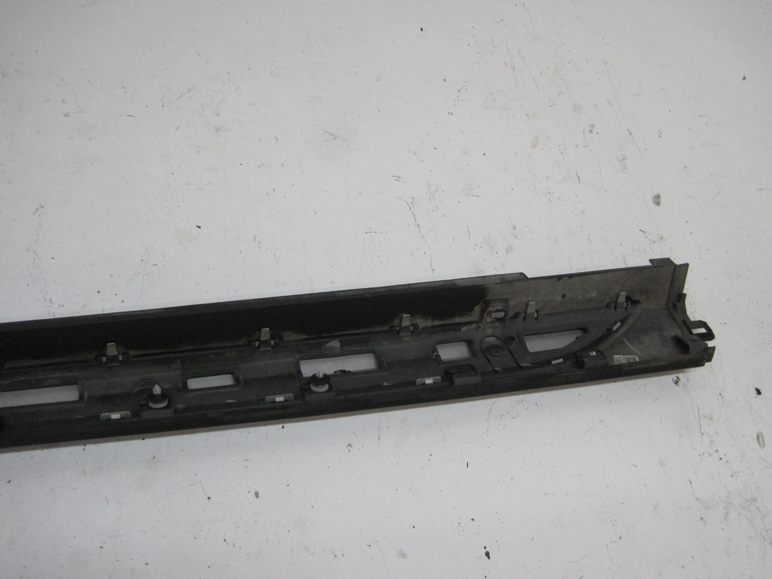 cap moulding threshold VW TAIGO 2G7 left