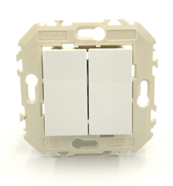 

Efapel QUADRO45 Łącznik 2-BIEGUNOWY 45061 Kwbr