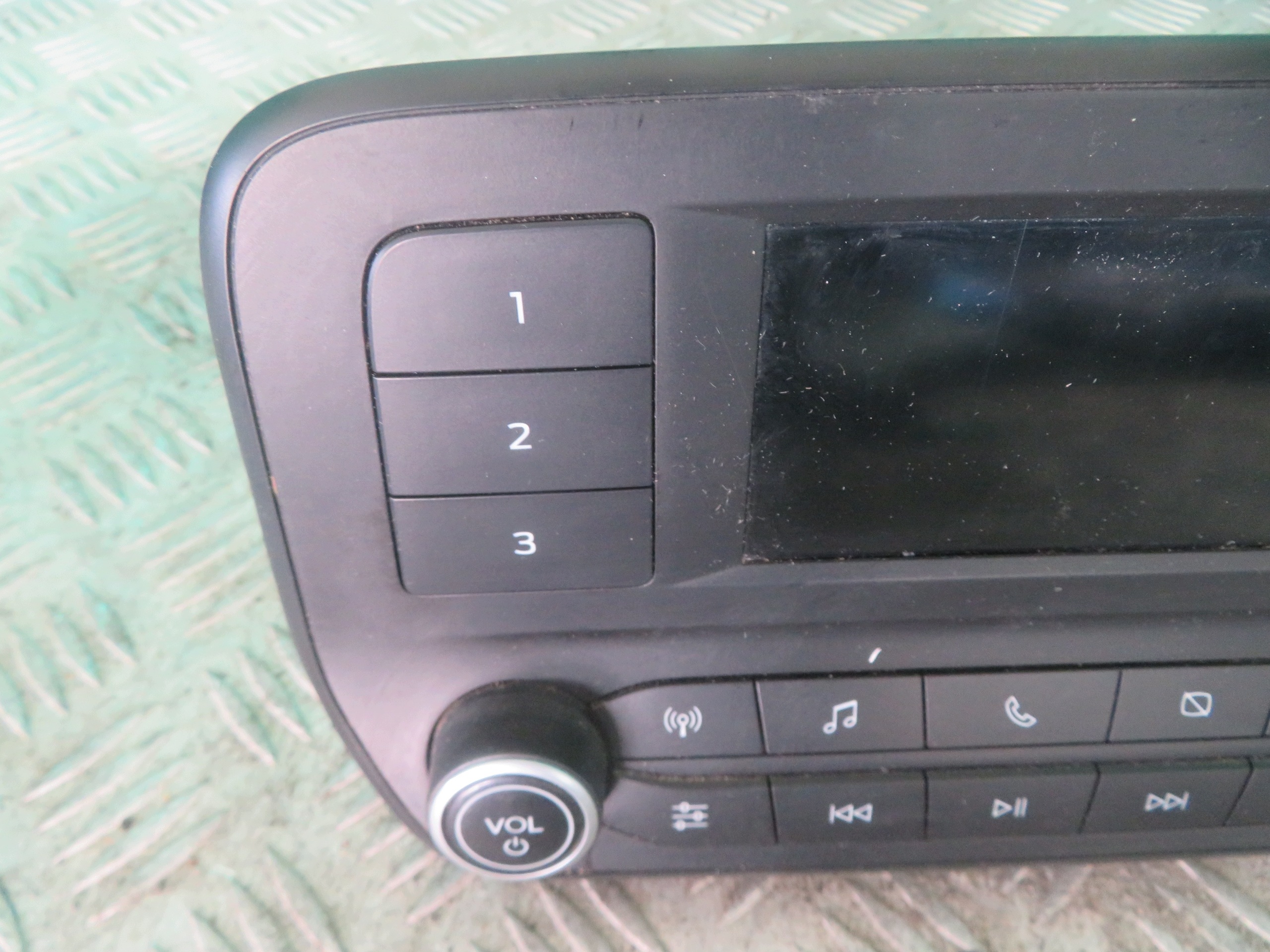 RADIO PANEL FORD TRANSIT MK8 19R H1BT-18K811-LG