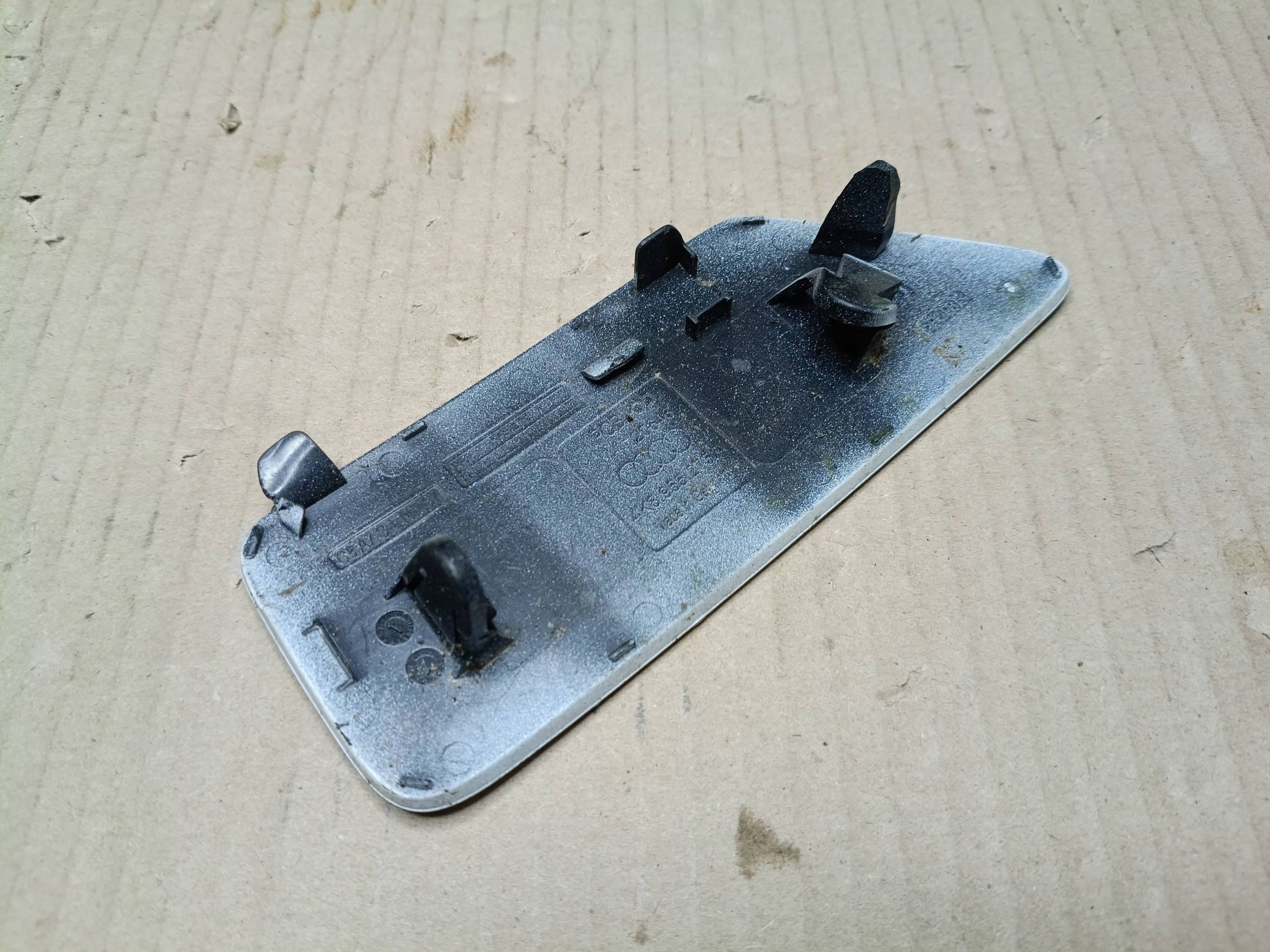 Couvre Lave phare Avant Audi A7 S7 4K8 4K8955275A
