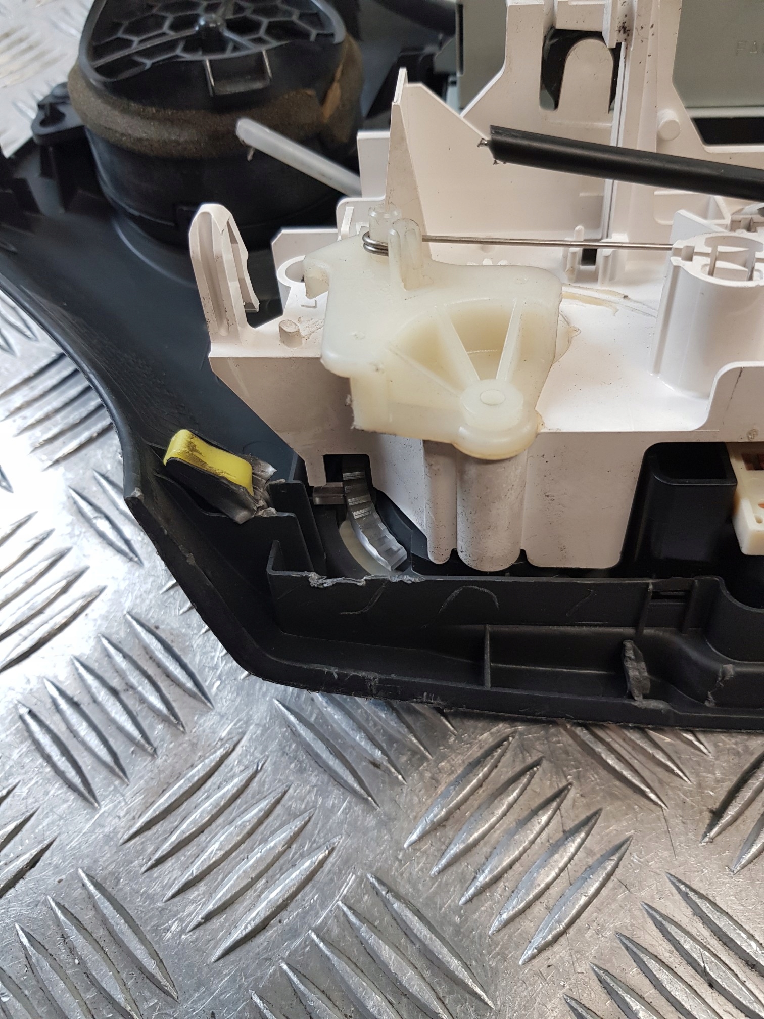 Schermo RADIA 86110-0D040 PANEL BOCCHETTE KRATKI TOYOTA YARIS e 03R