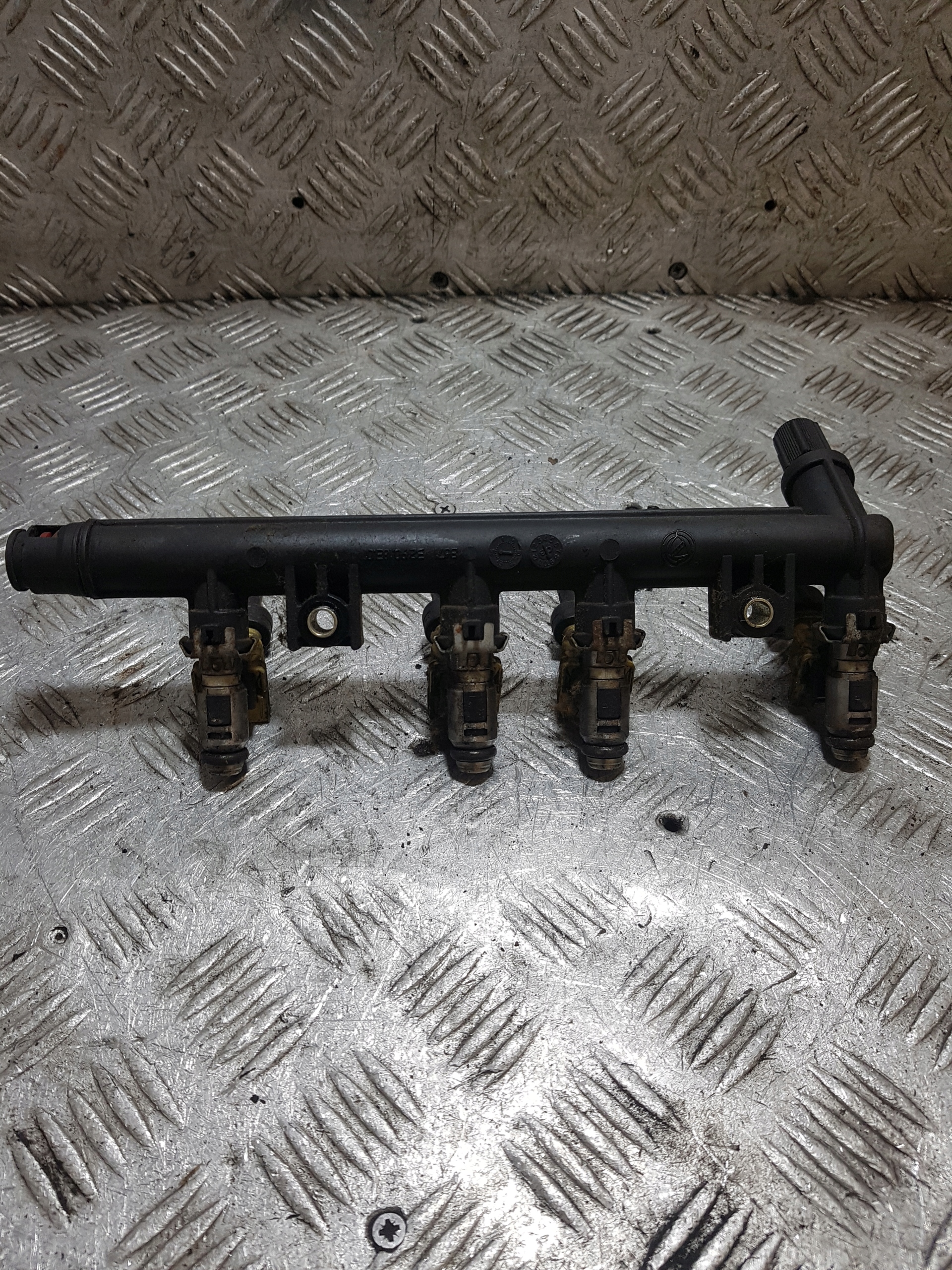 Rampe injection FIAT PANDA 2 B67132190183