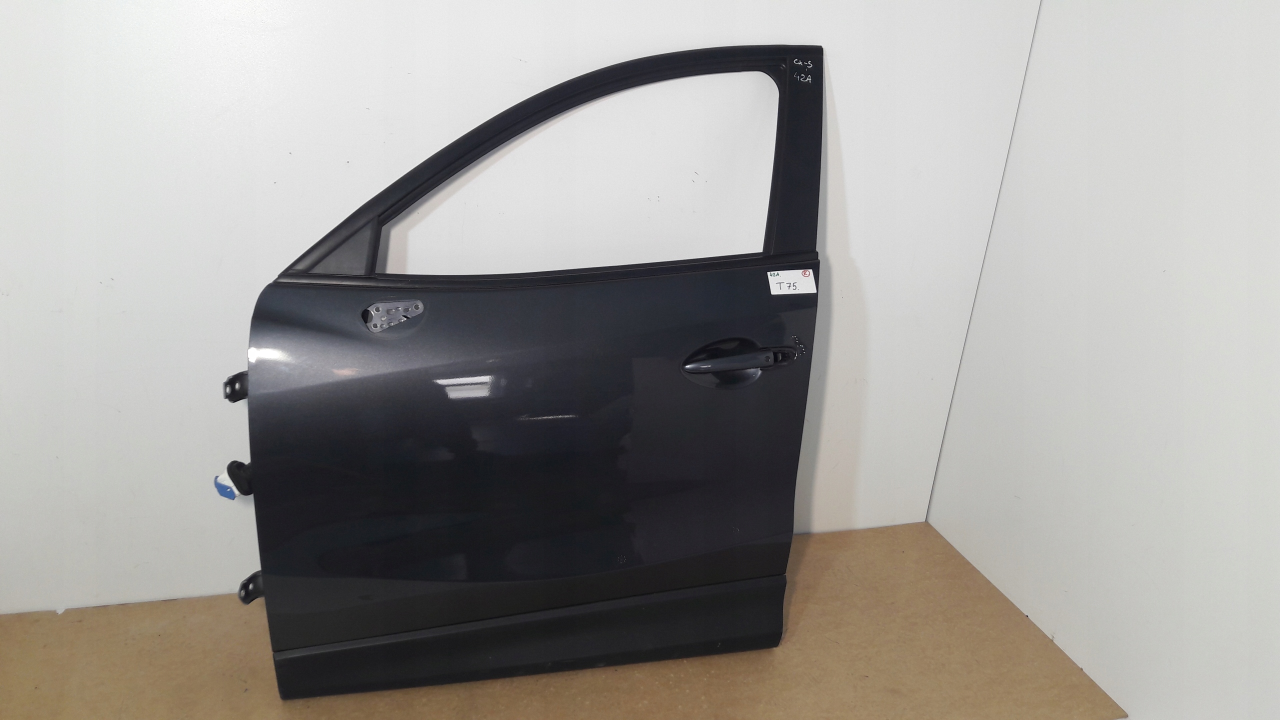 MAZDA CX-5 CX5 door front left 42A before LIFT front left (T75)