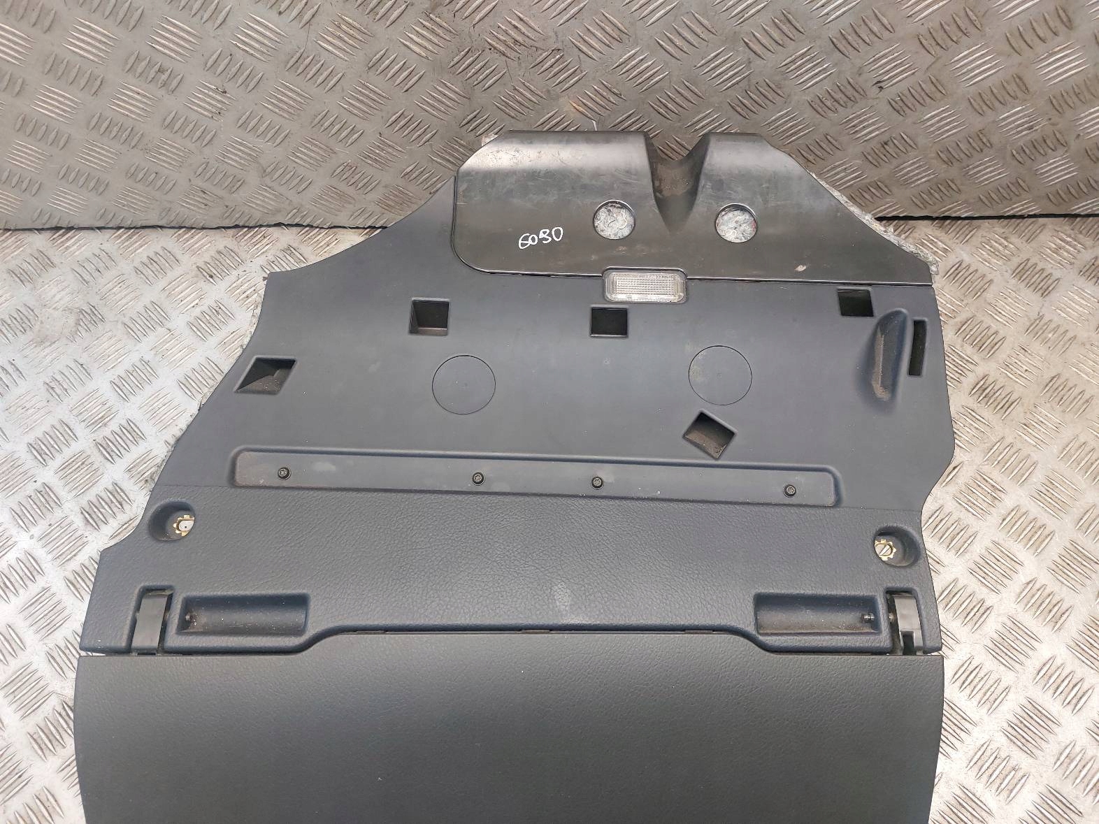 pretinac suvozača suvozača AUDI A6 C6 4F1857035