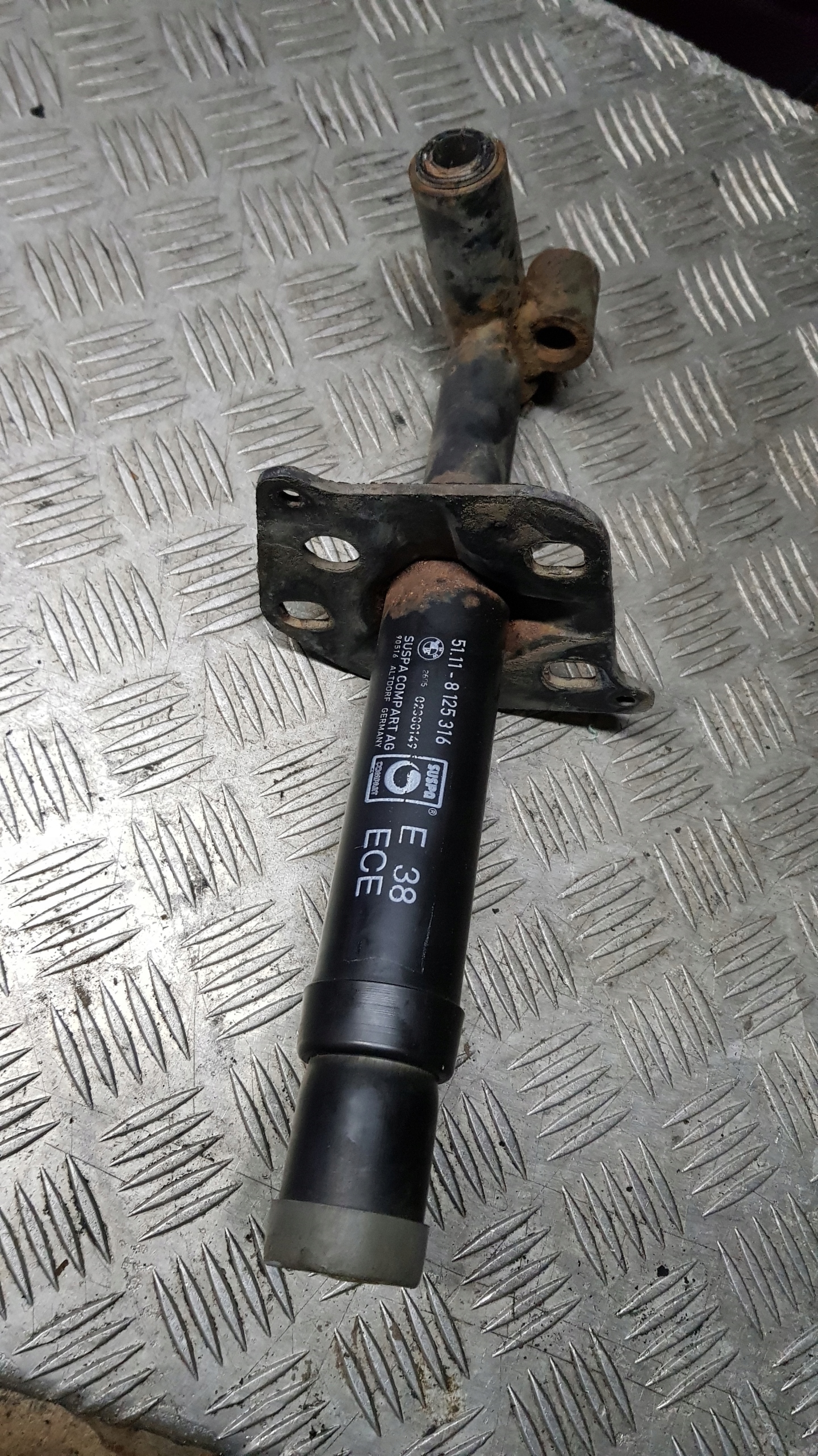 BMW E38 7 STERFA ZGNIOTU ABSORBER Gauche Droite