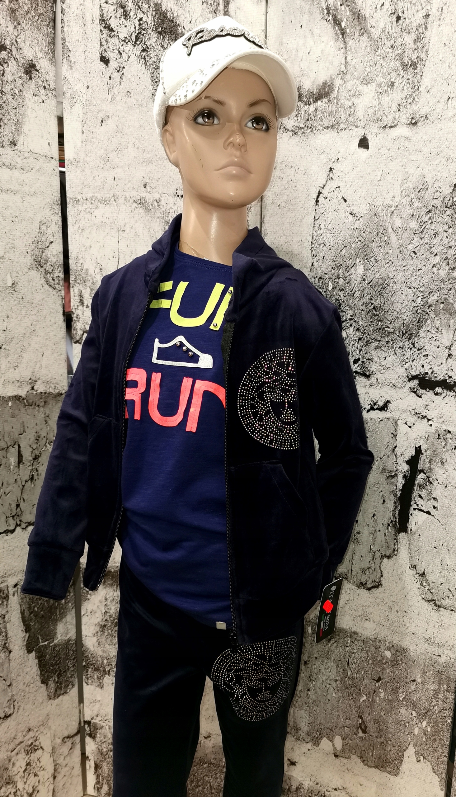 Dres welurowy dla dziewczynki rozmiar 128 Płeć dziewczynki