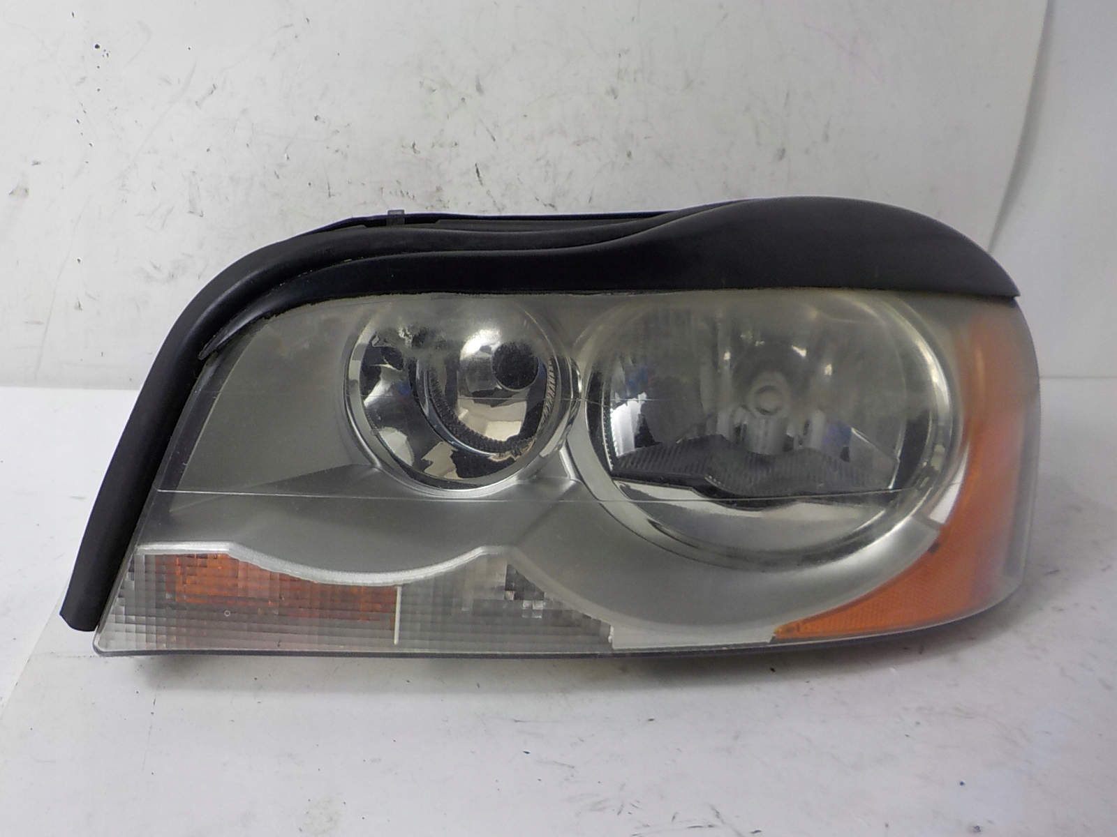 VOLVO XC90 and XENON LIFT light left front front UK