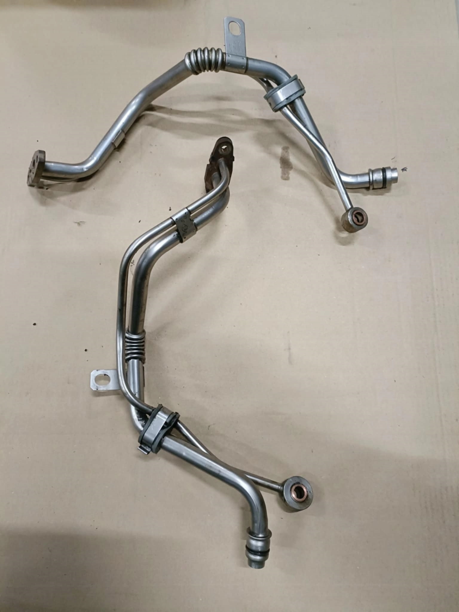 540552 RURKA SPŁYWU OLEJU SPUSTOWA Z TURBINY 2.0 DCI RENAULT NISSAN PIŁA