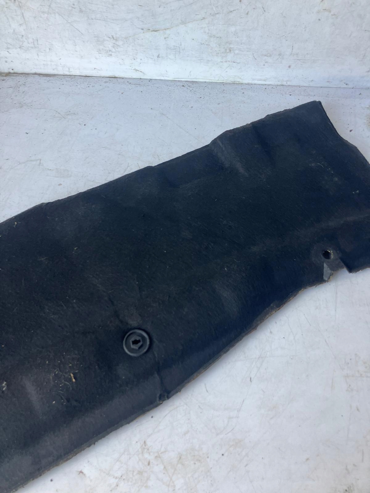 soundproofing under the window lower PEUGEOT 3008 and