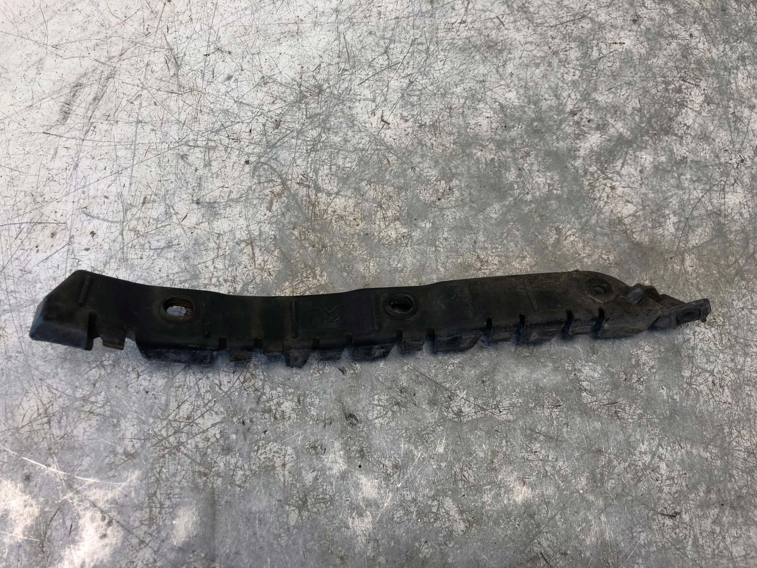 bumper bracket right rear part SKODA ROOMSTER 5J7807394