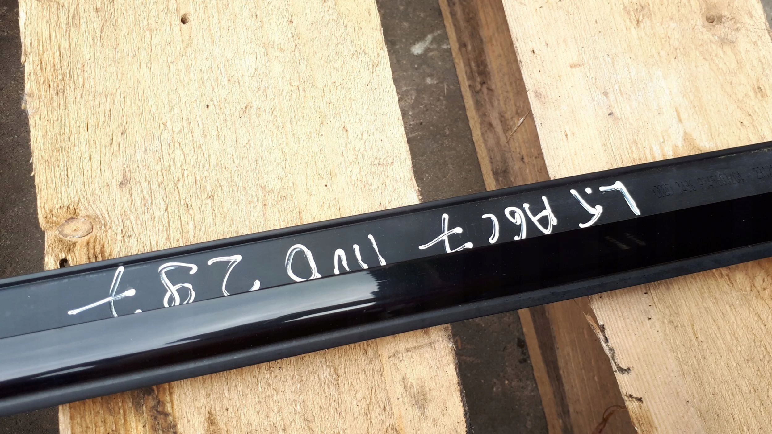 A6 C7 4G moulding dust door left rear part SLINE