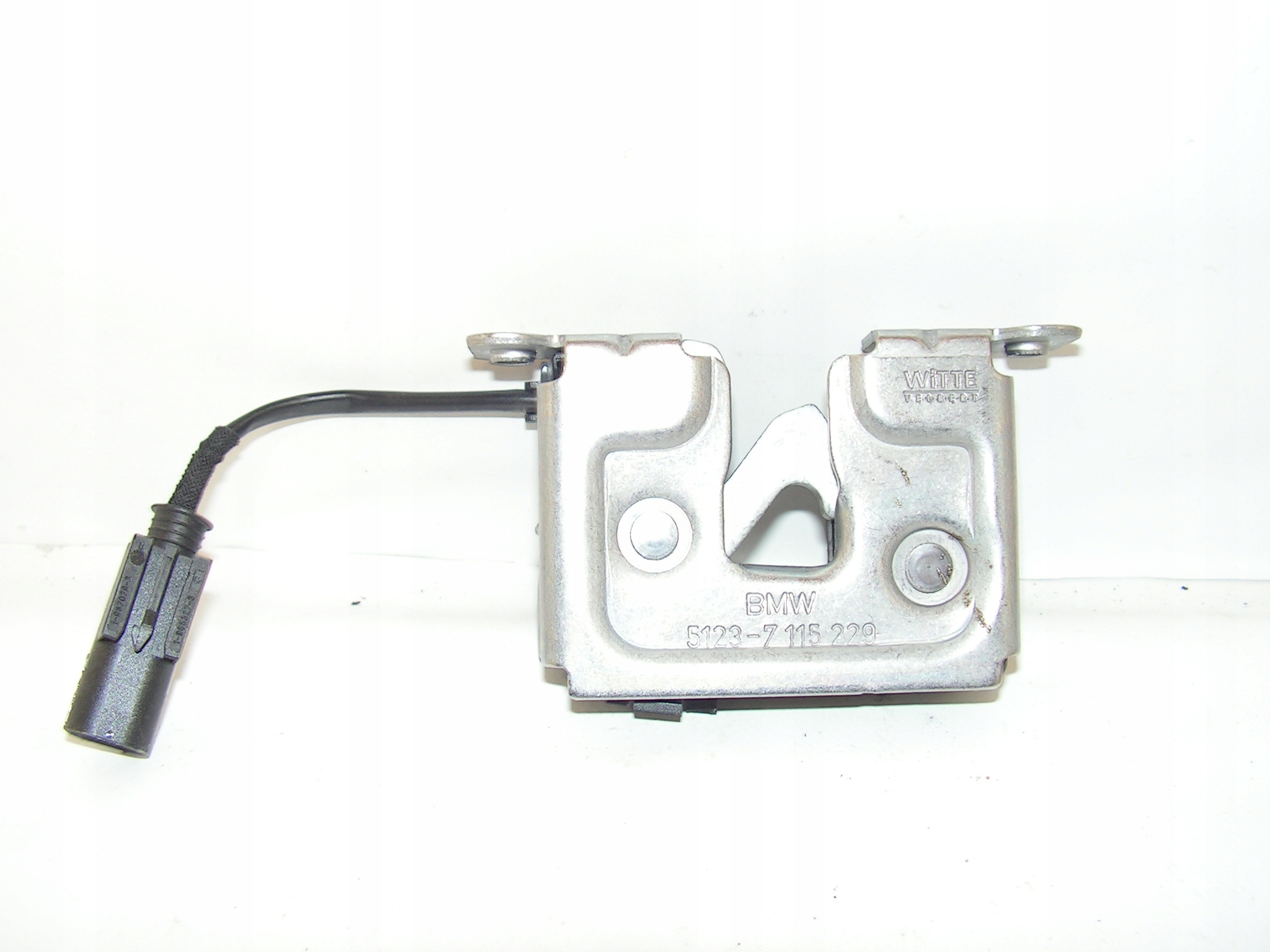 BMW 5 E60 3 E90 X3 E83 bonnet latch lock left 7008755